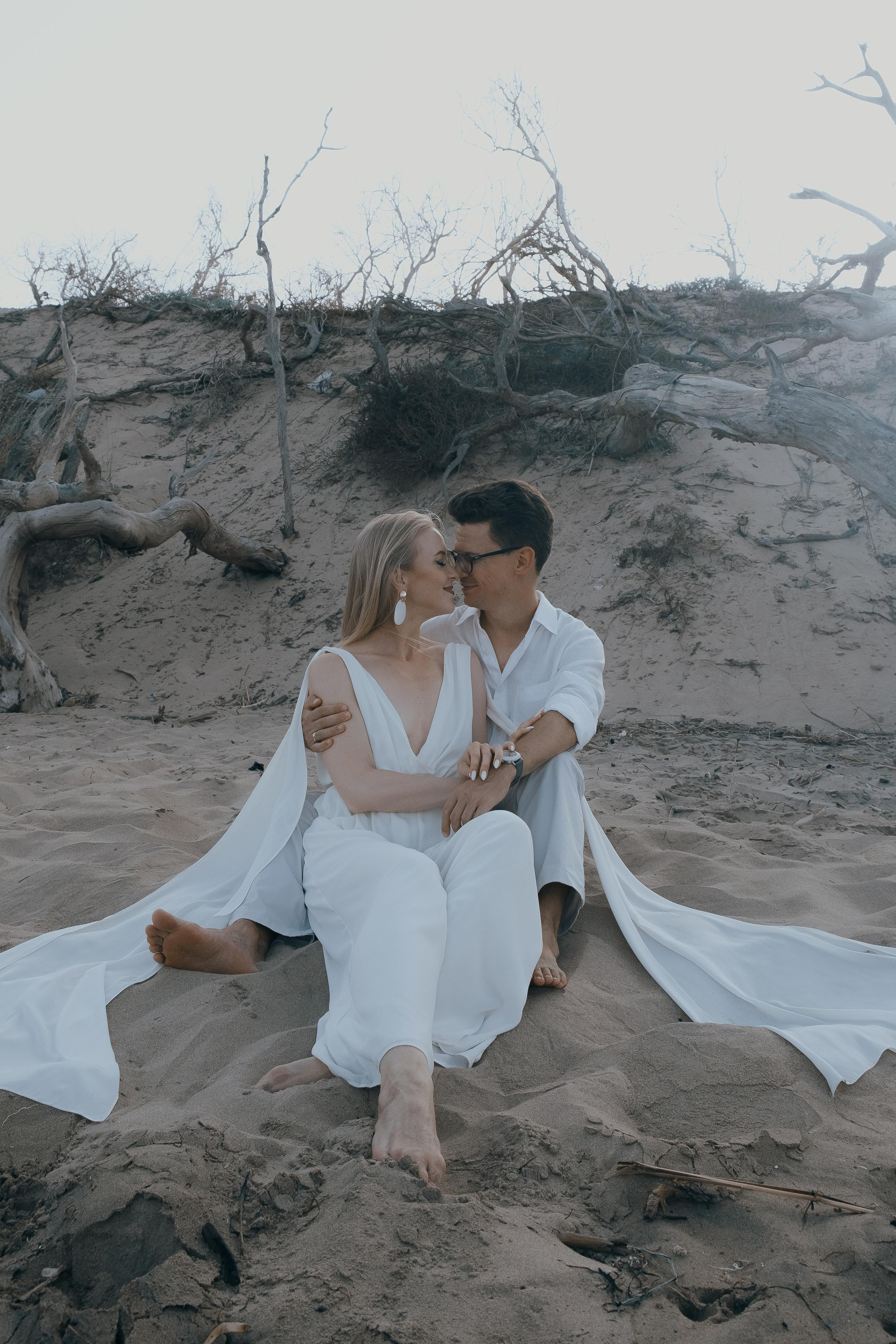 Vika & Slava: Лав стори на диком пляже в Испании