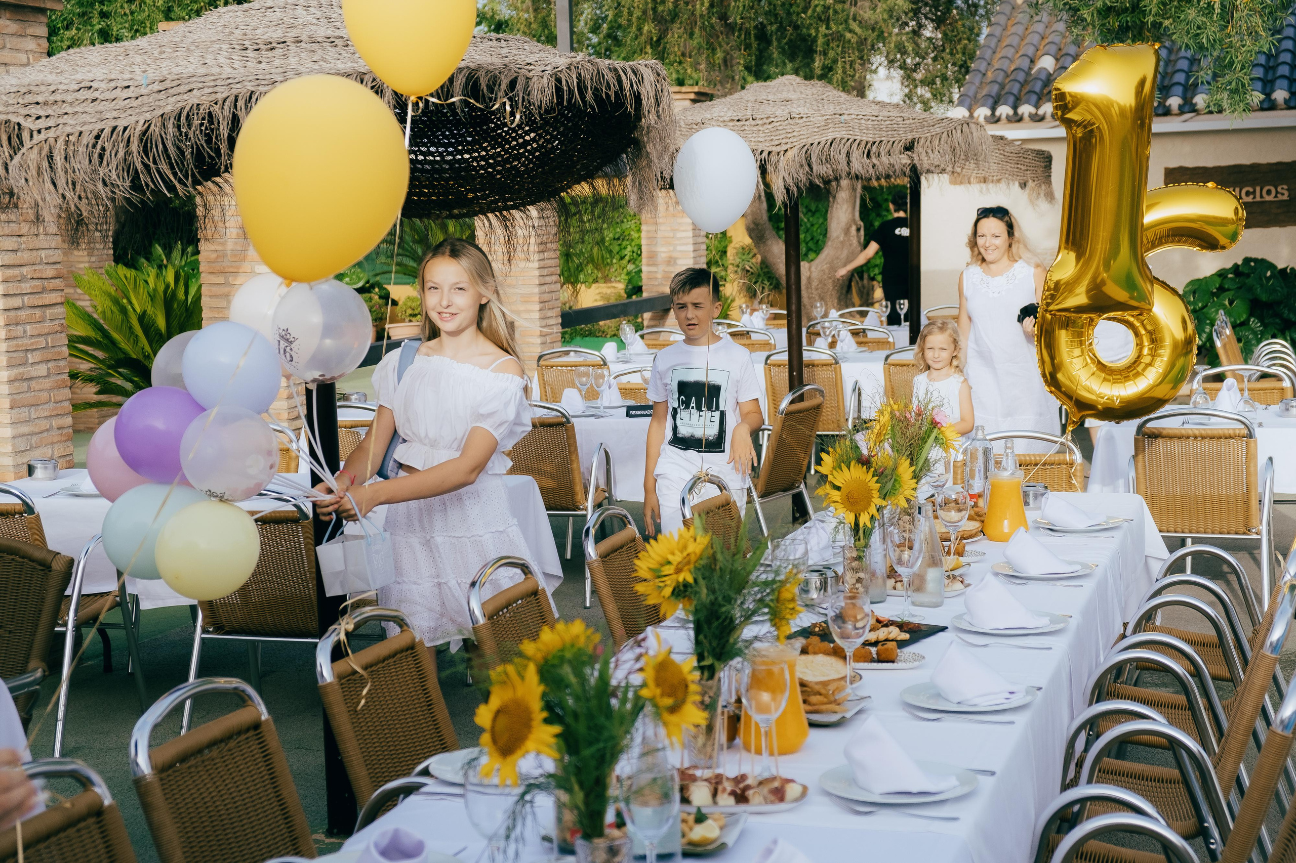 Photographer for birthday in Torre de la Horadada — lively and stylish shots