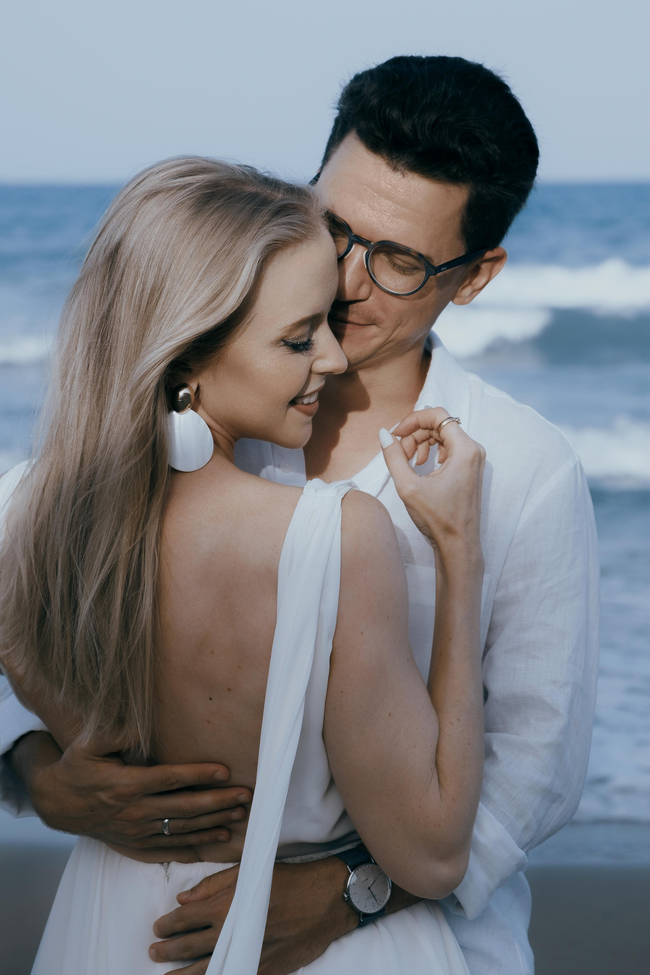 Vika & Slava: Лав стори на диком пляже в Испании