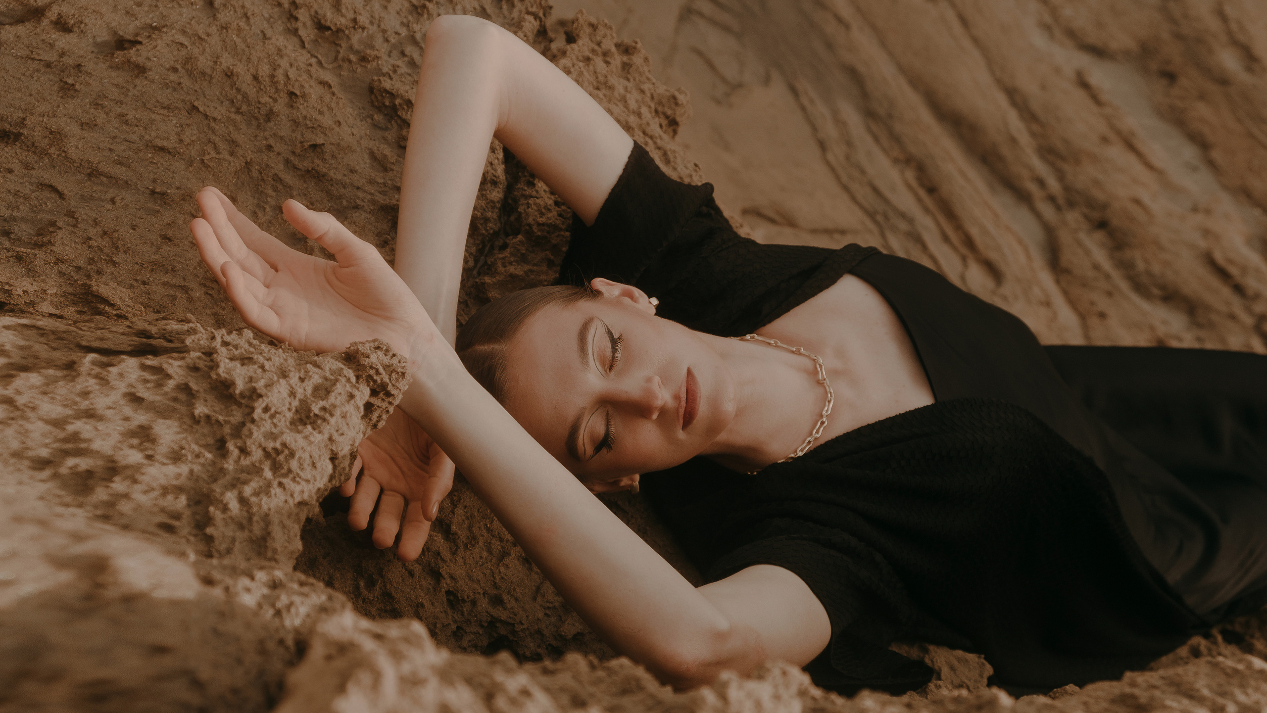 Atmospheric stylized photo shoot by the sea