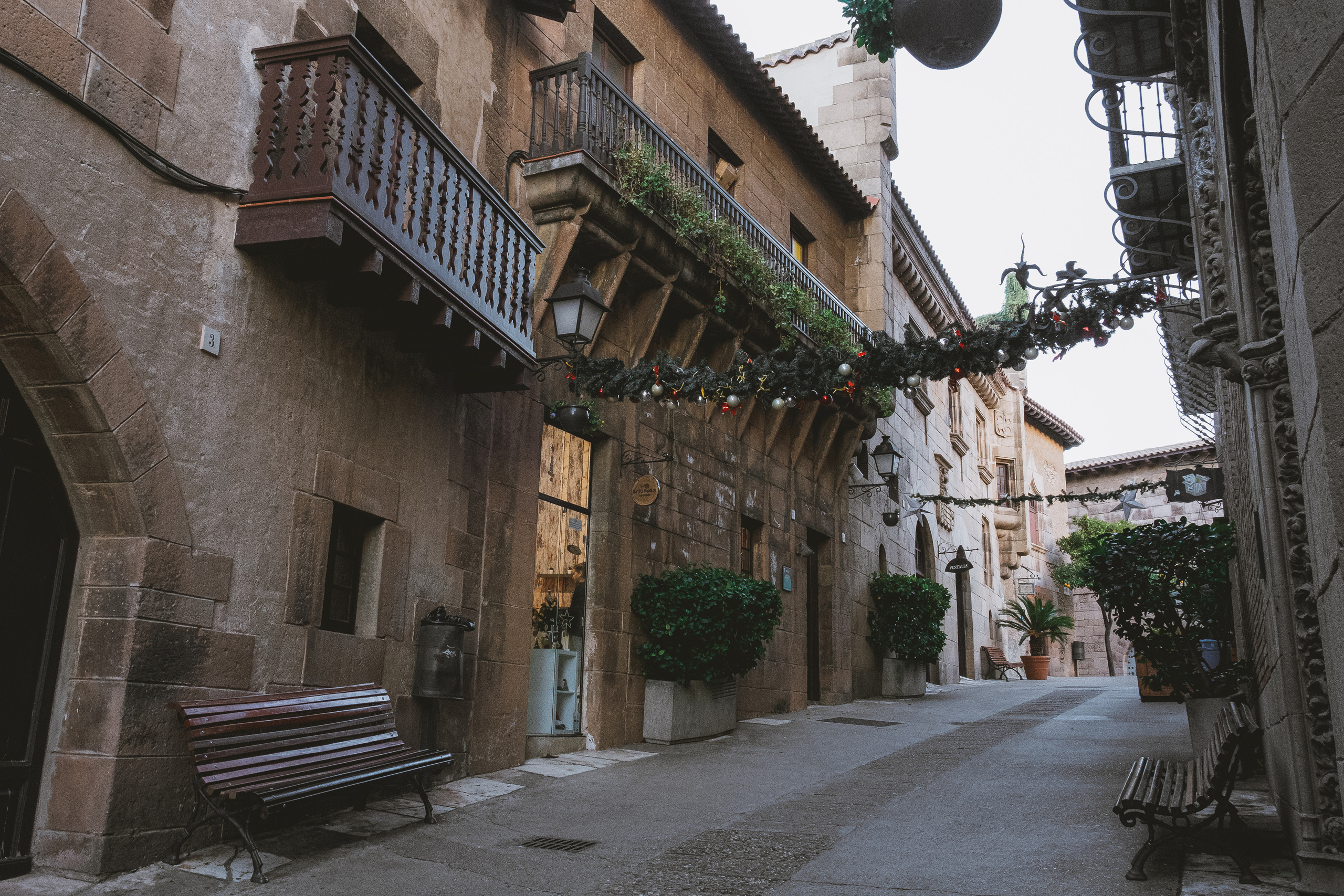 Poble Espanyol (Испанская деревня, исп. Pueblo Español)