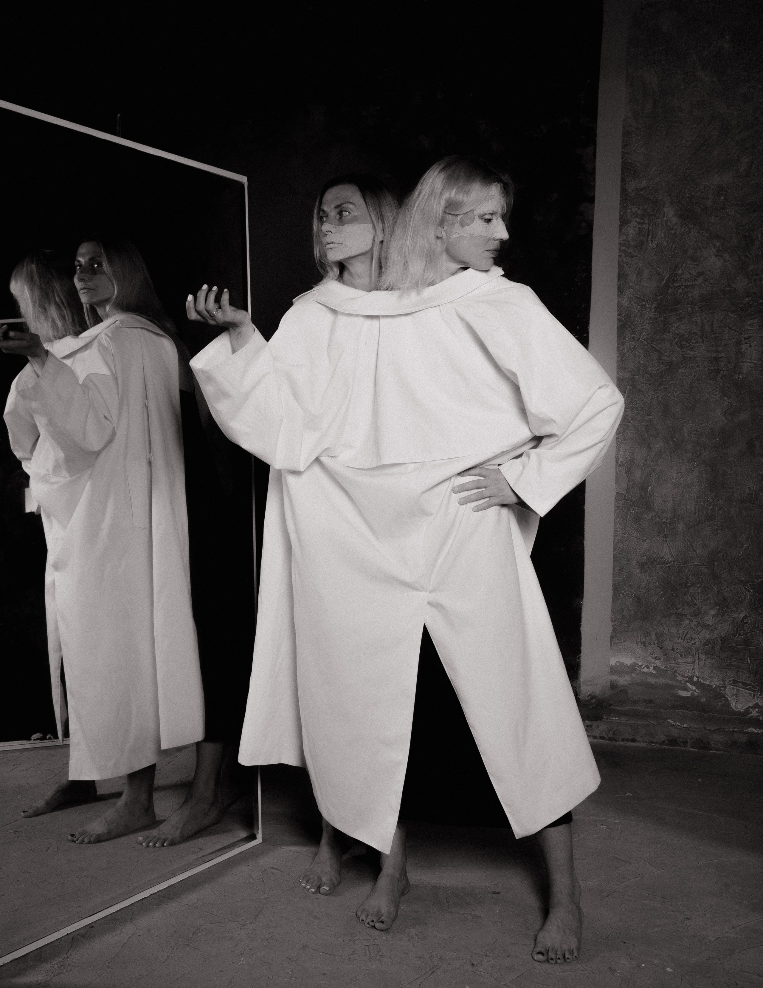 Coherence. Креативная арт-фотосессия с двумя девушками