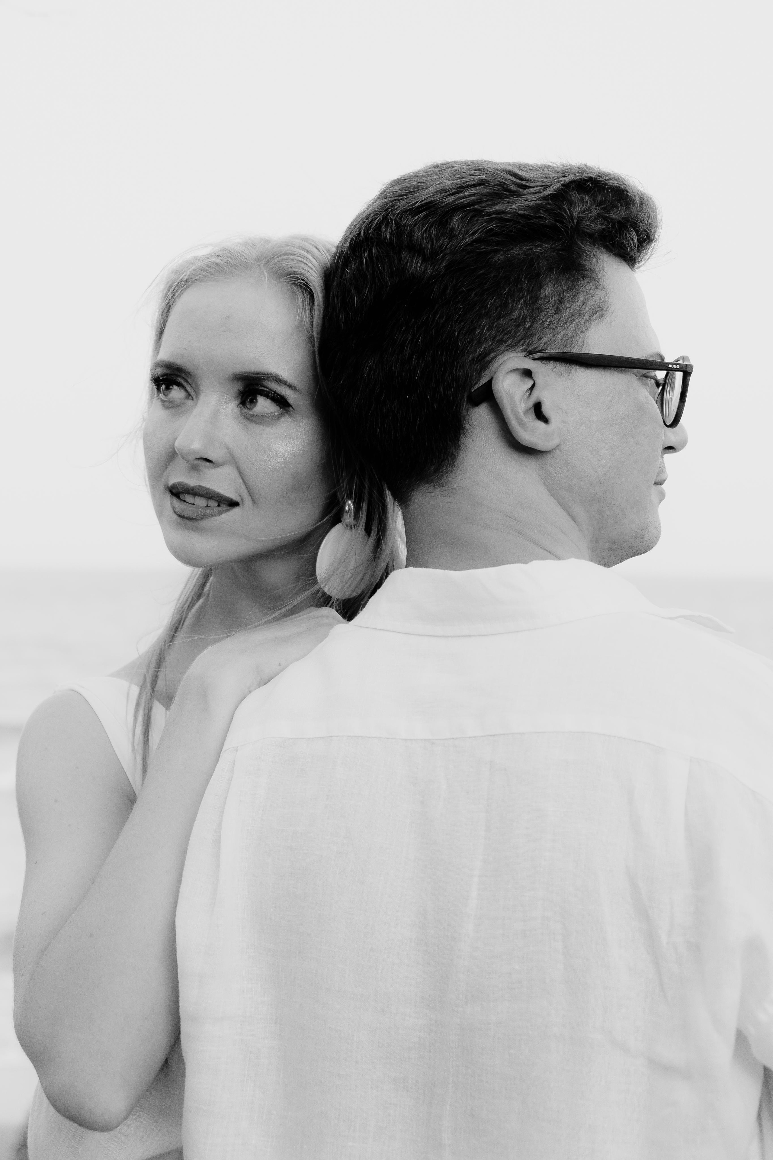 Vika & Slava: Лав стори на диком пляже в Испании