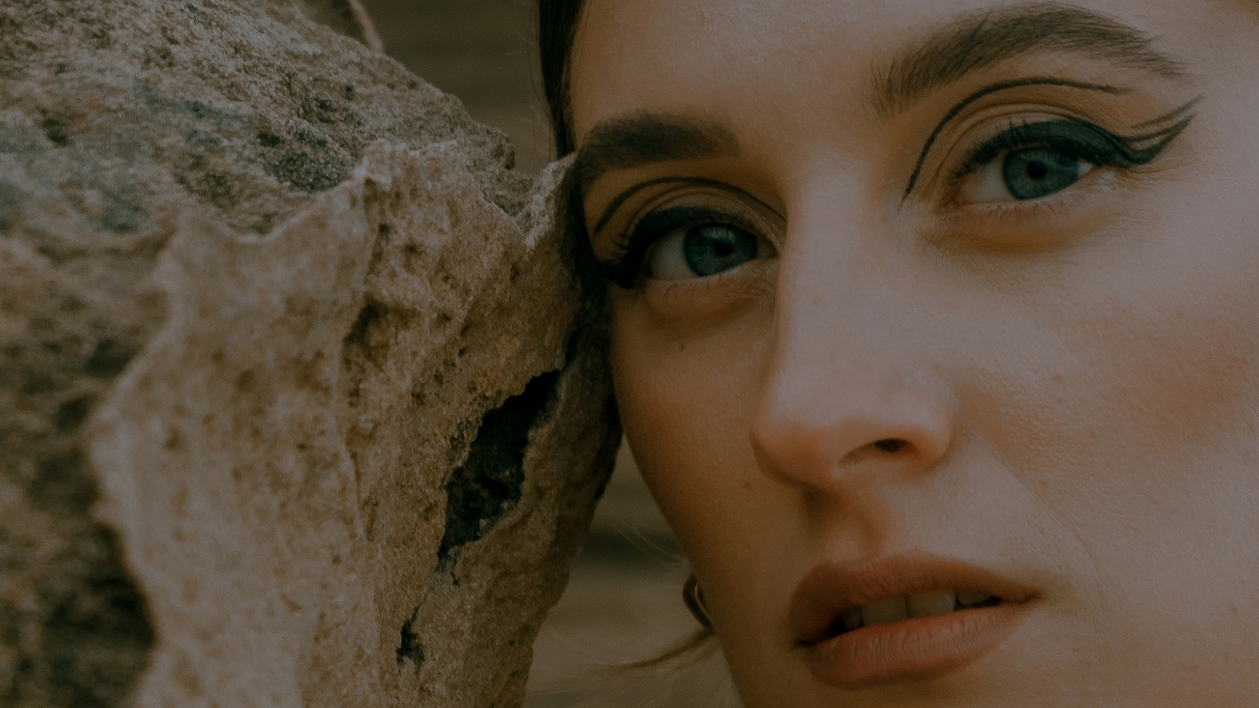 Atmospheric stylized photo shoot by the sea