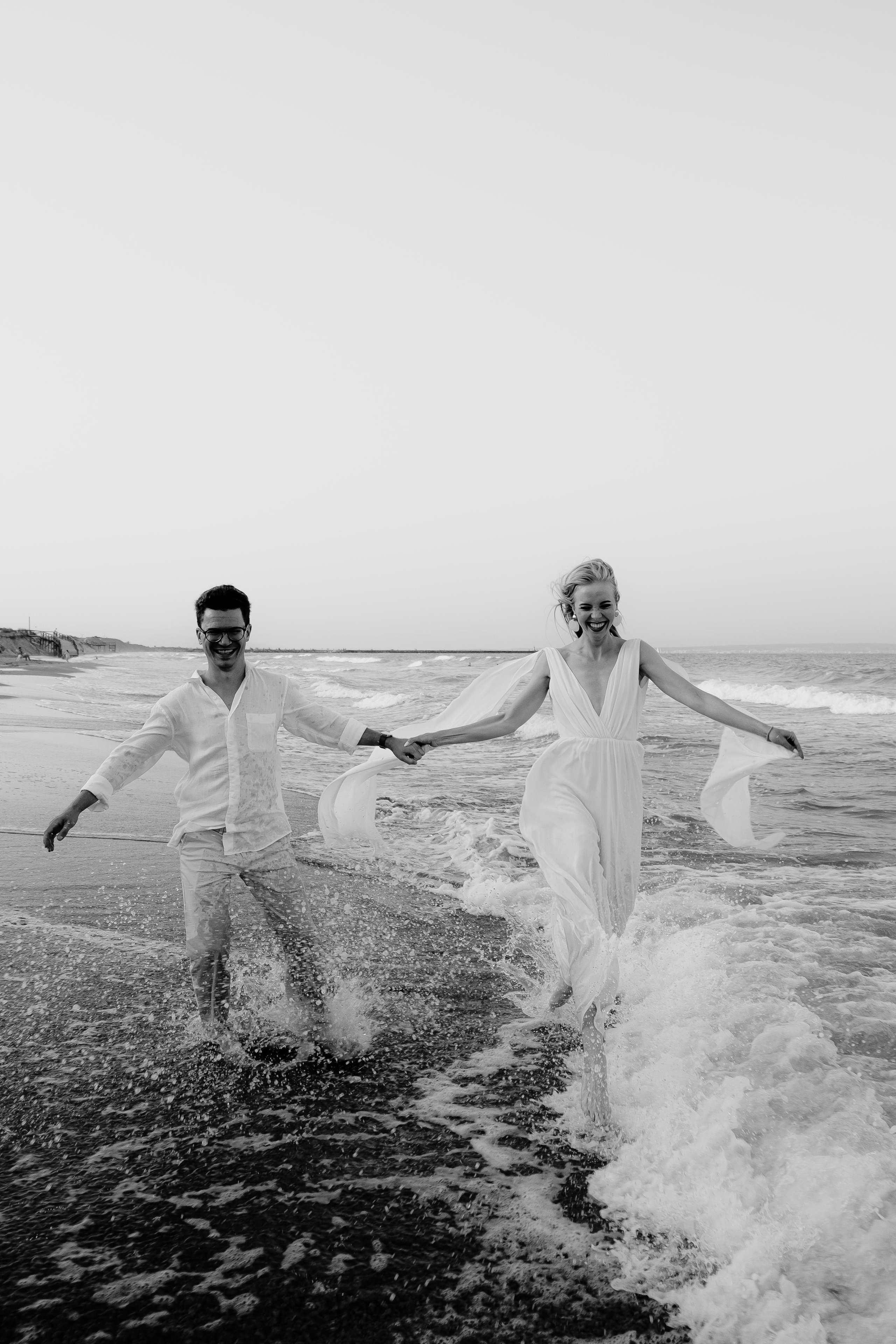 Vika & Slava: Лав стори на диком пляже в Испании