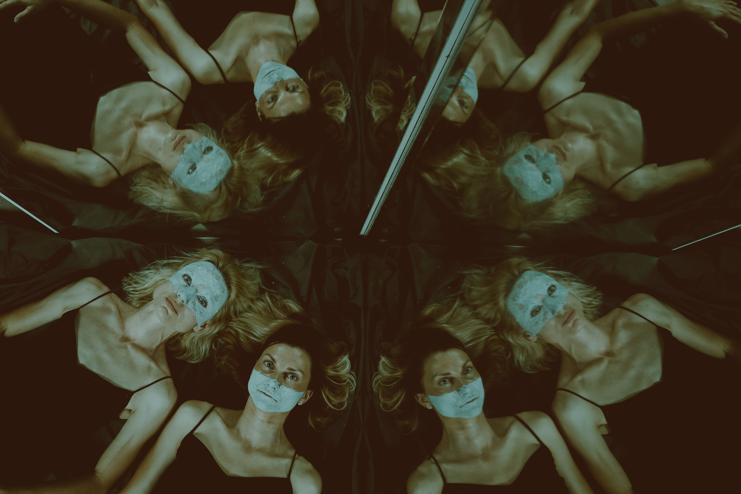 Coherence. Креативная арт-фотосессия с двумя девушками