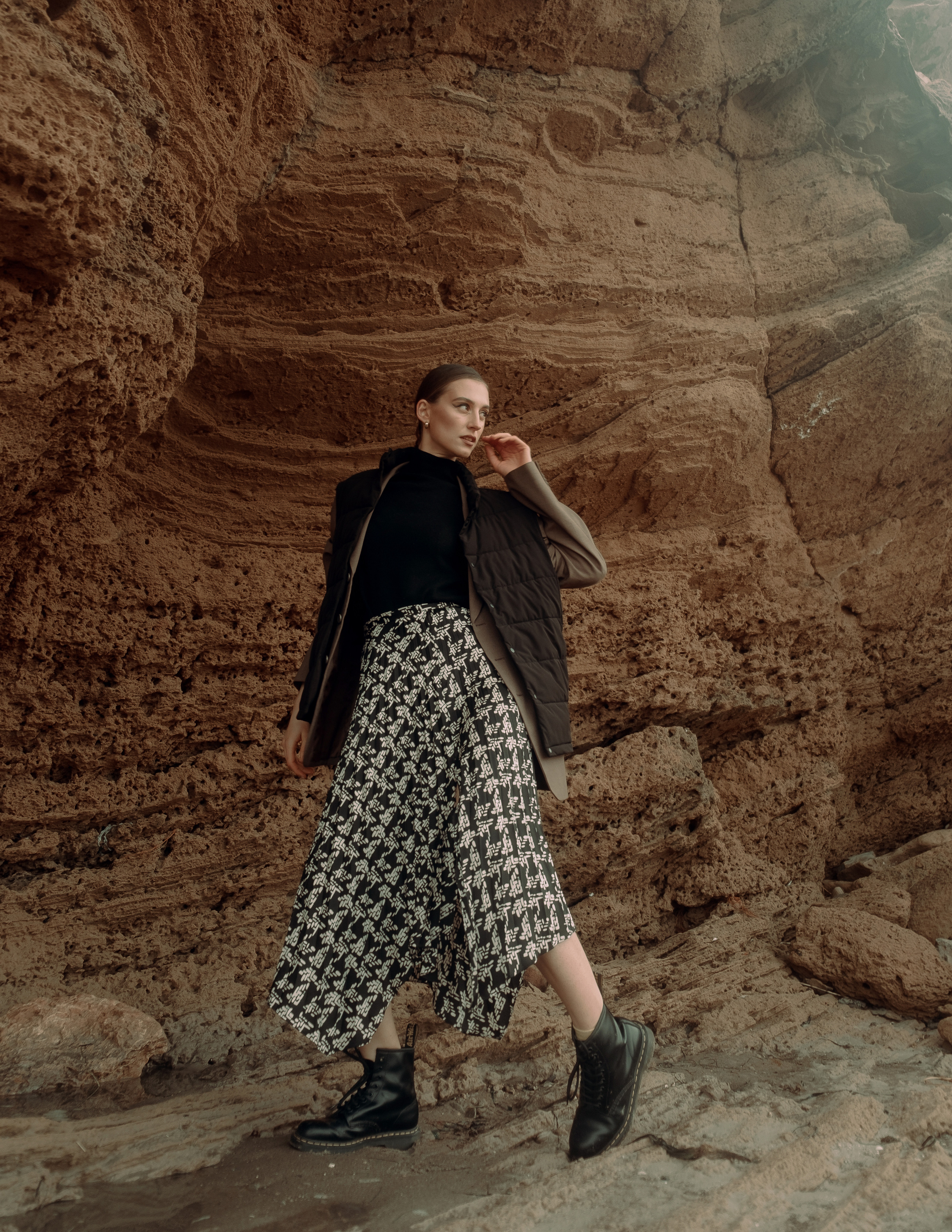 Atmospheric stylized photo shoot by the sea