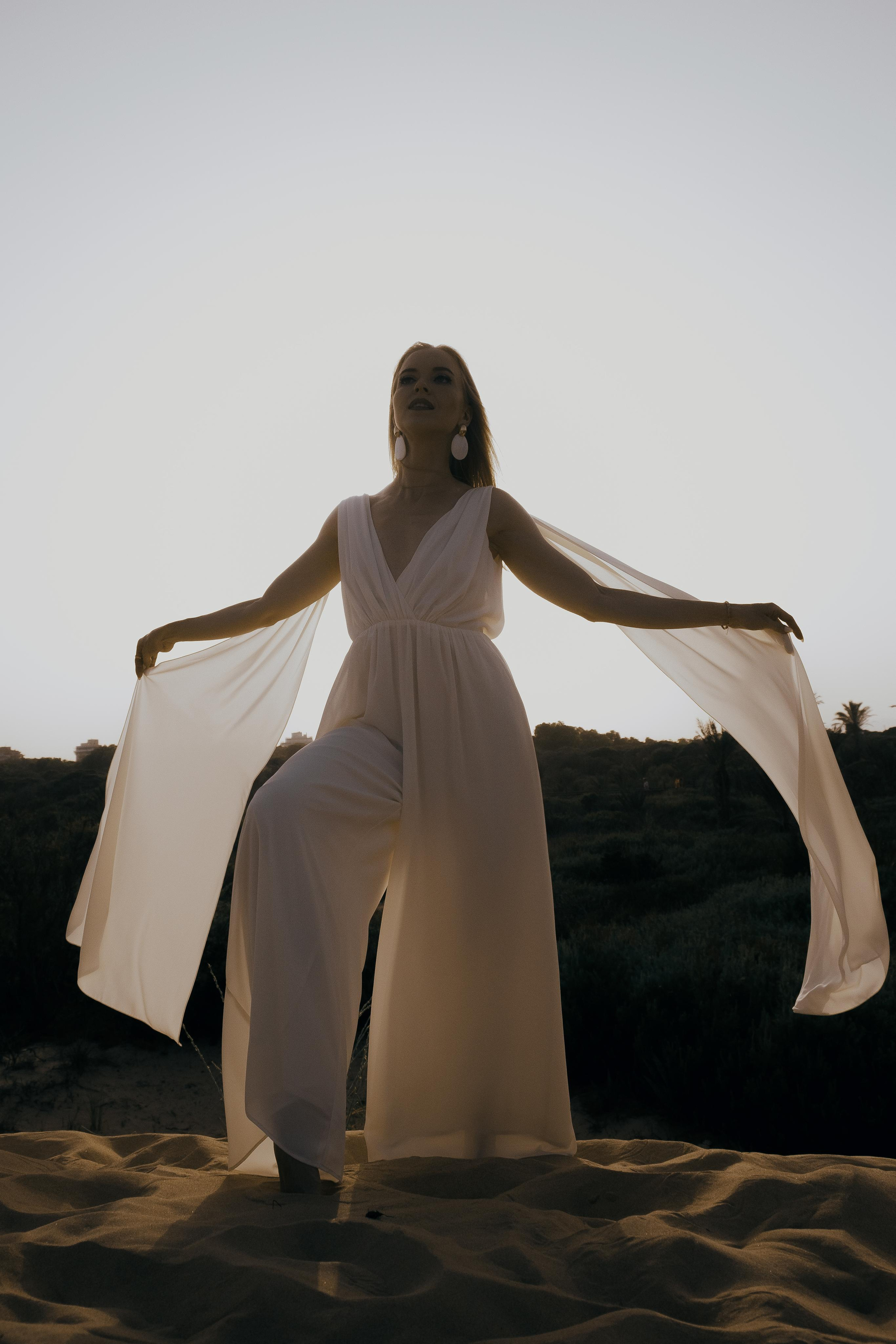 Vika & Slava: Лав стори на диком пляже в Испании