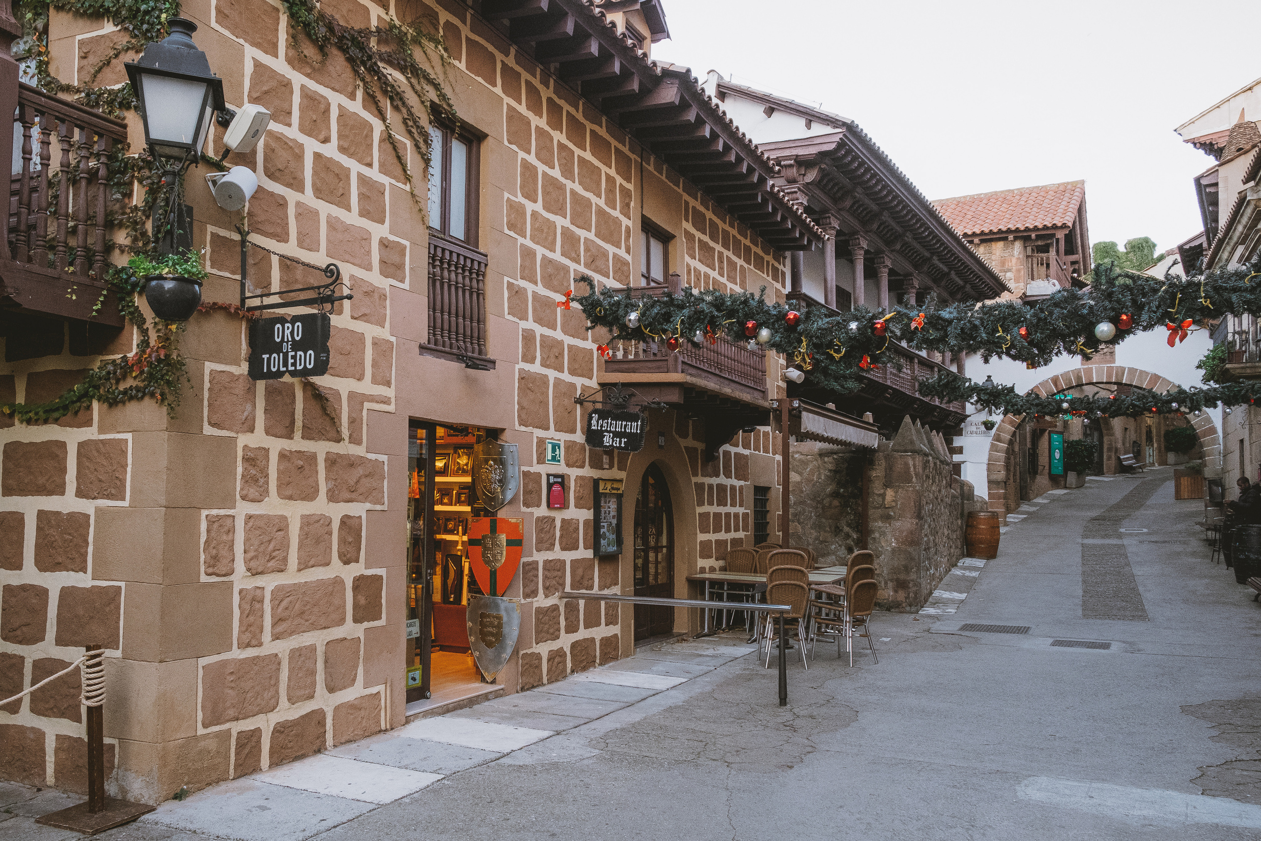 Poble Espanyol (Испанская деревня, исп. Pueblo Español)
