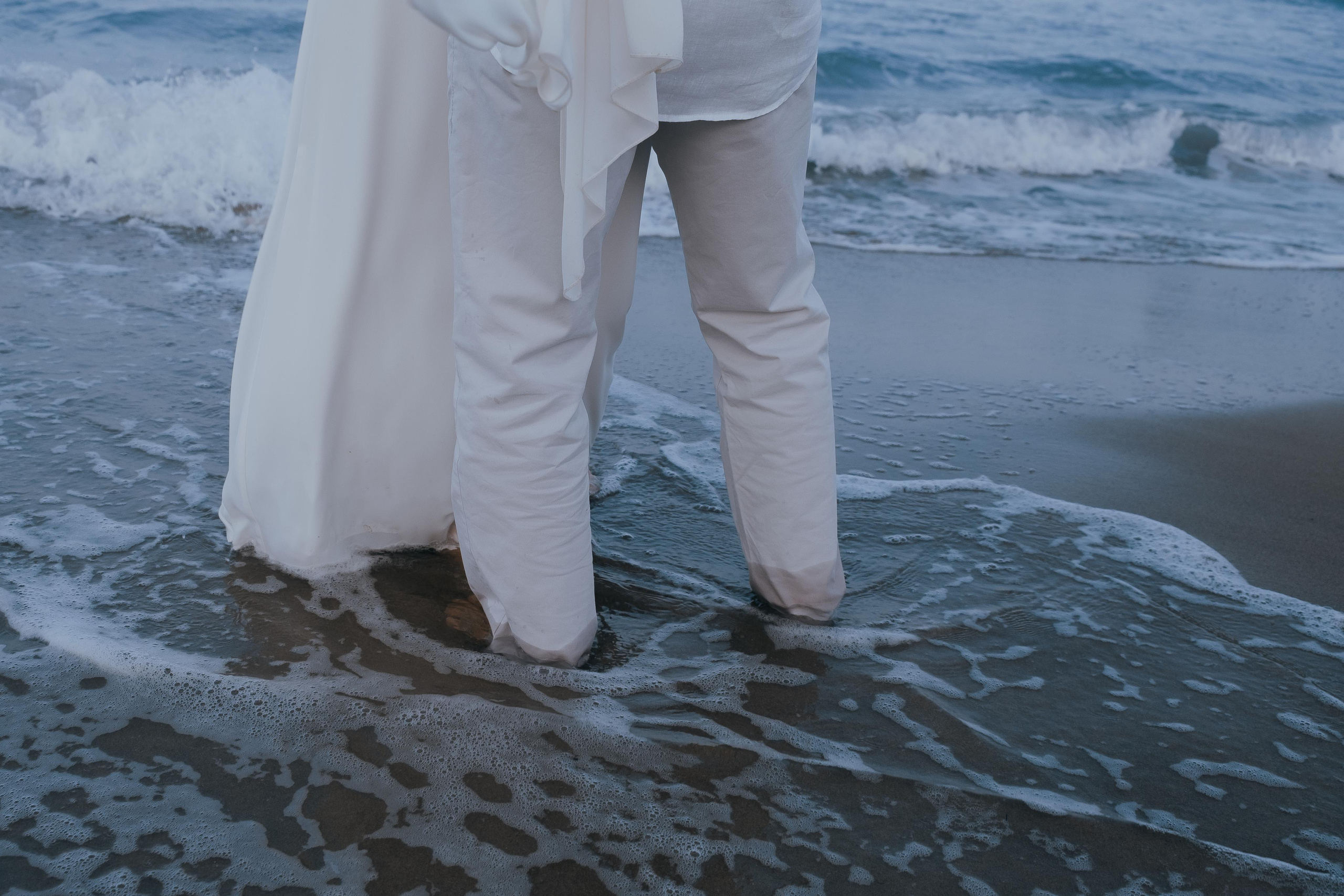 Vika & Slava: Лав стори на диком пляже в Испании