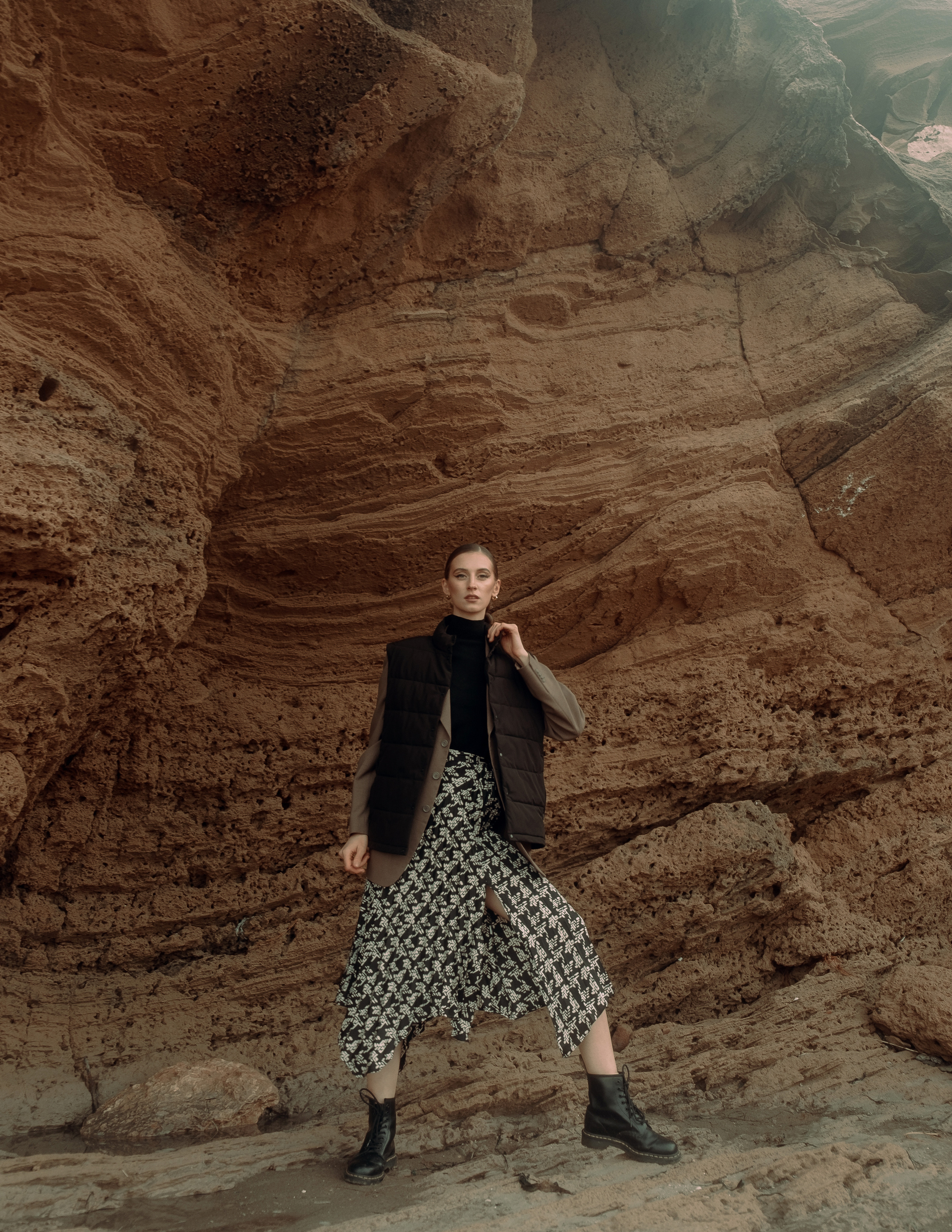 Atmospheric stylized photo shoot by the sea