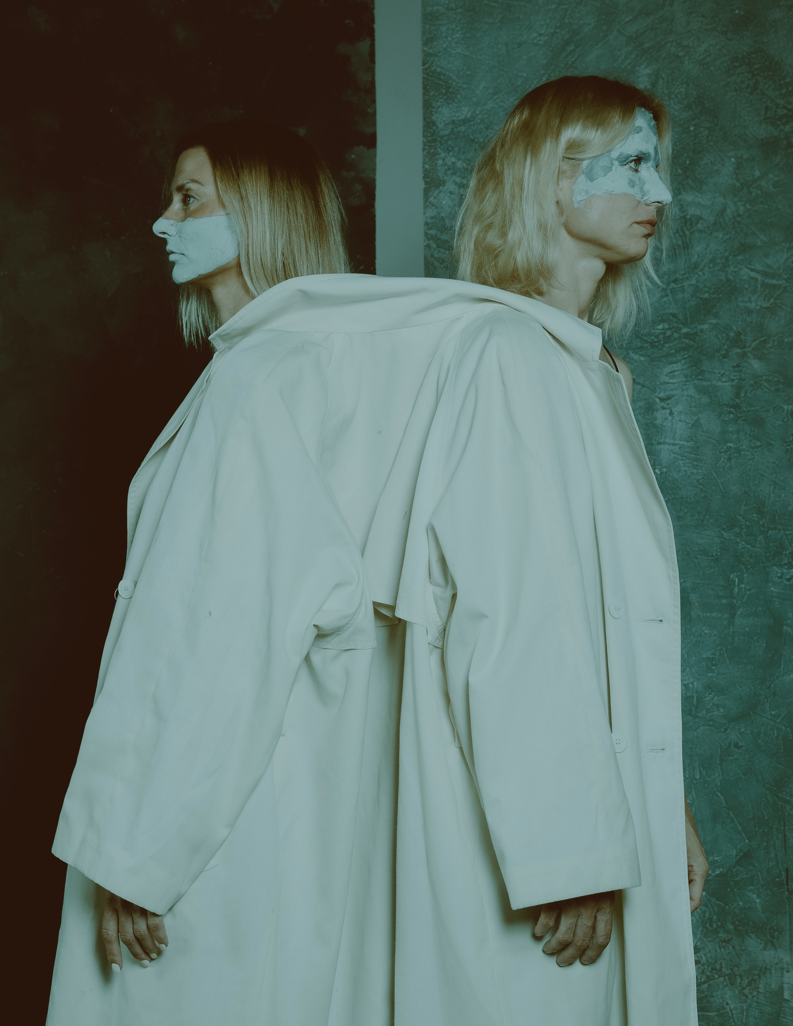 Coherence. Креативная арт-фотосессия с двумя девушками