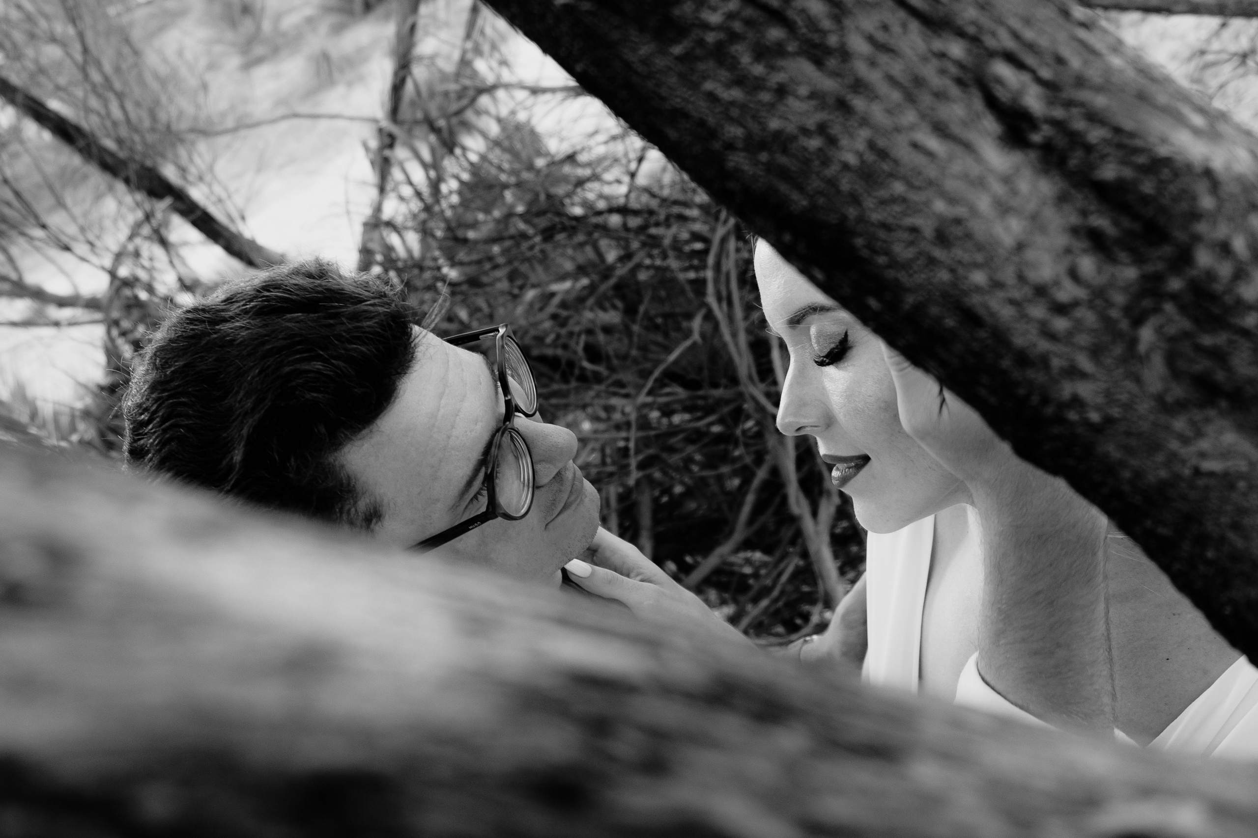 Vika & Slava: Лав стори на диком пляже в Испании