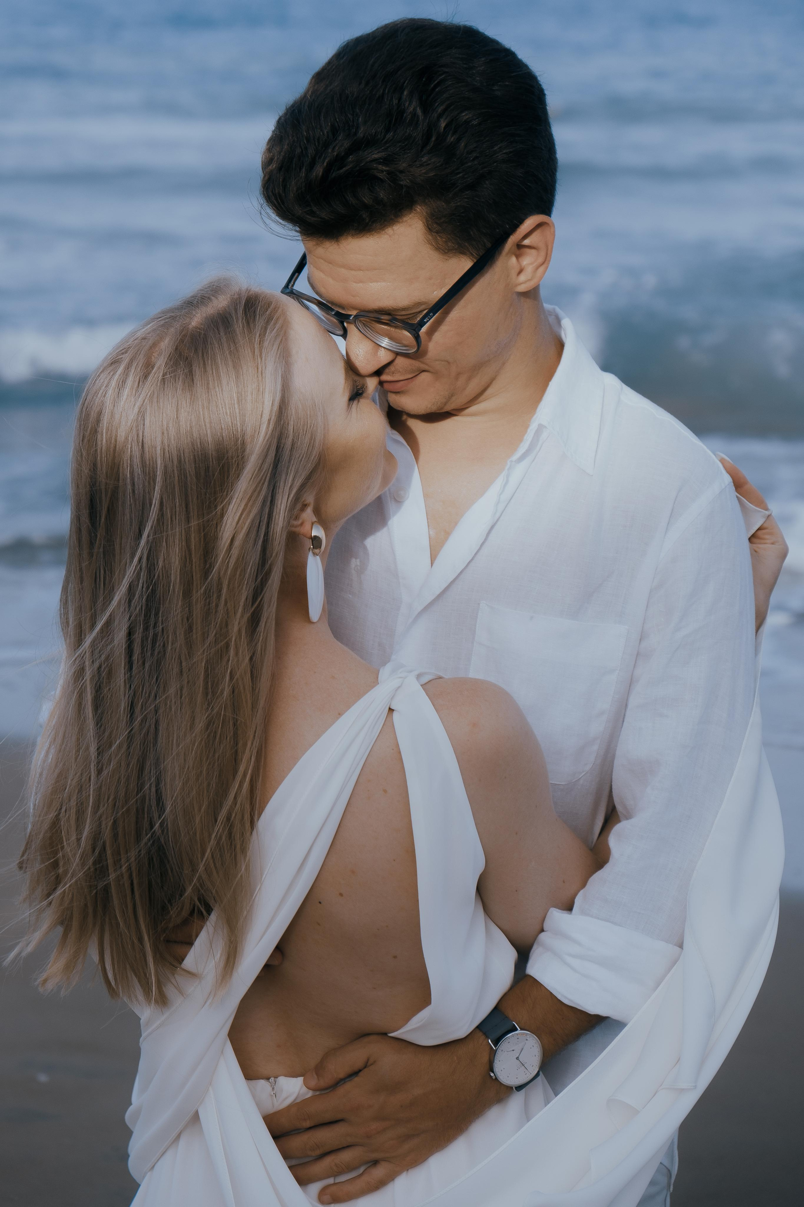 Vika & Slava: Лав стори на диком пляже в Испании