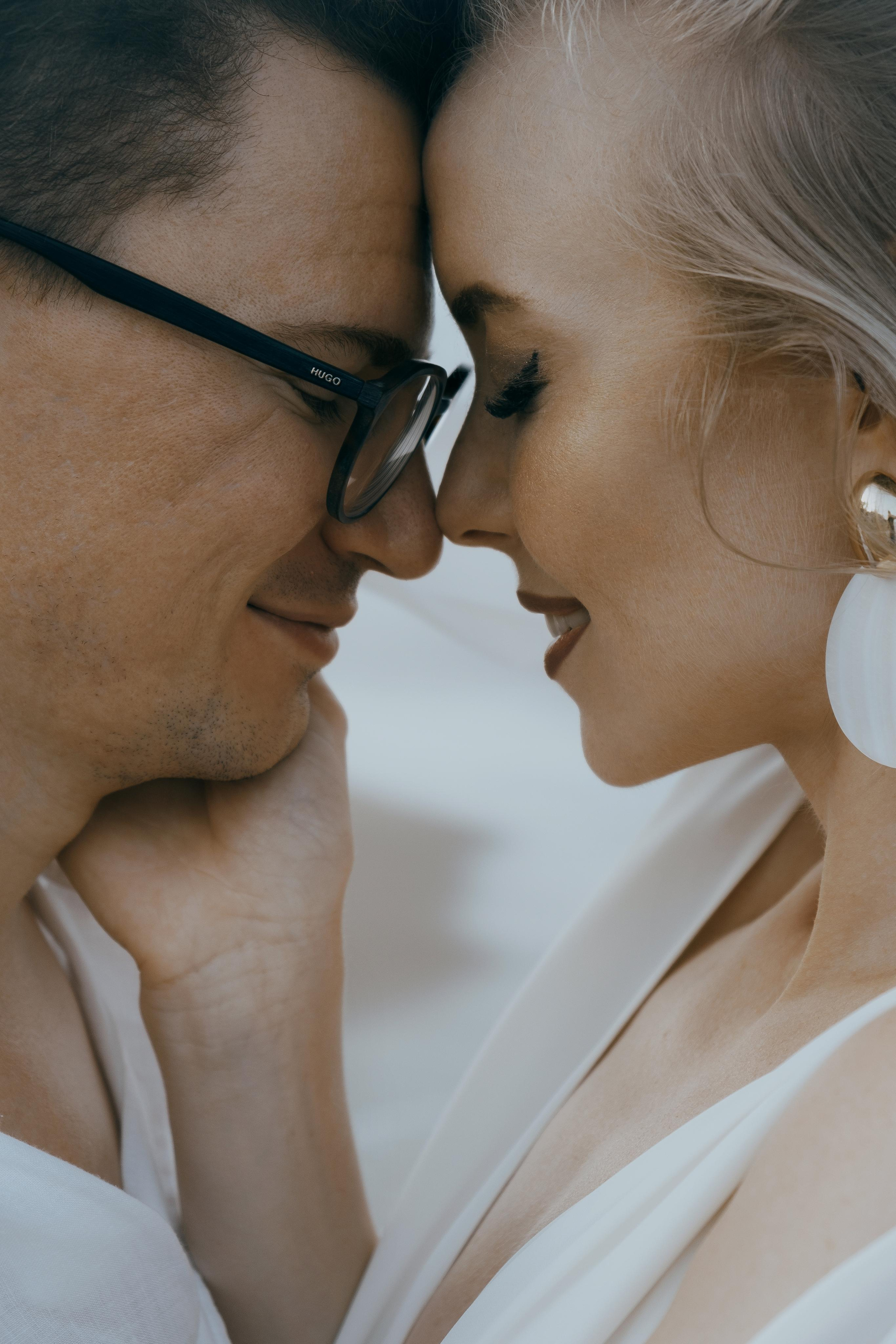 Vika & Slava: Лав стори на диком пляже в Испании