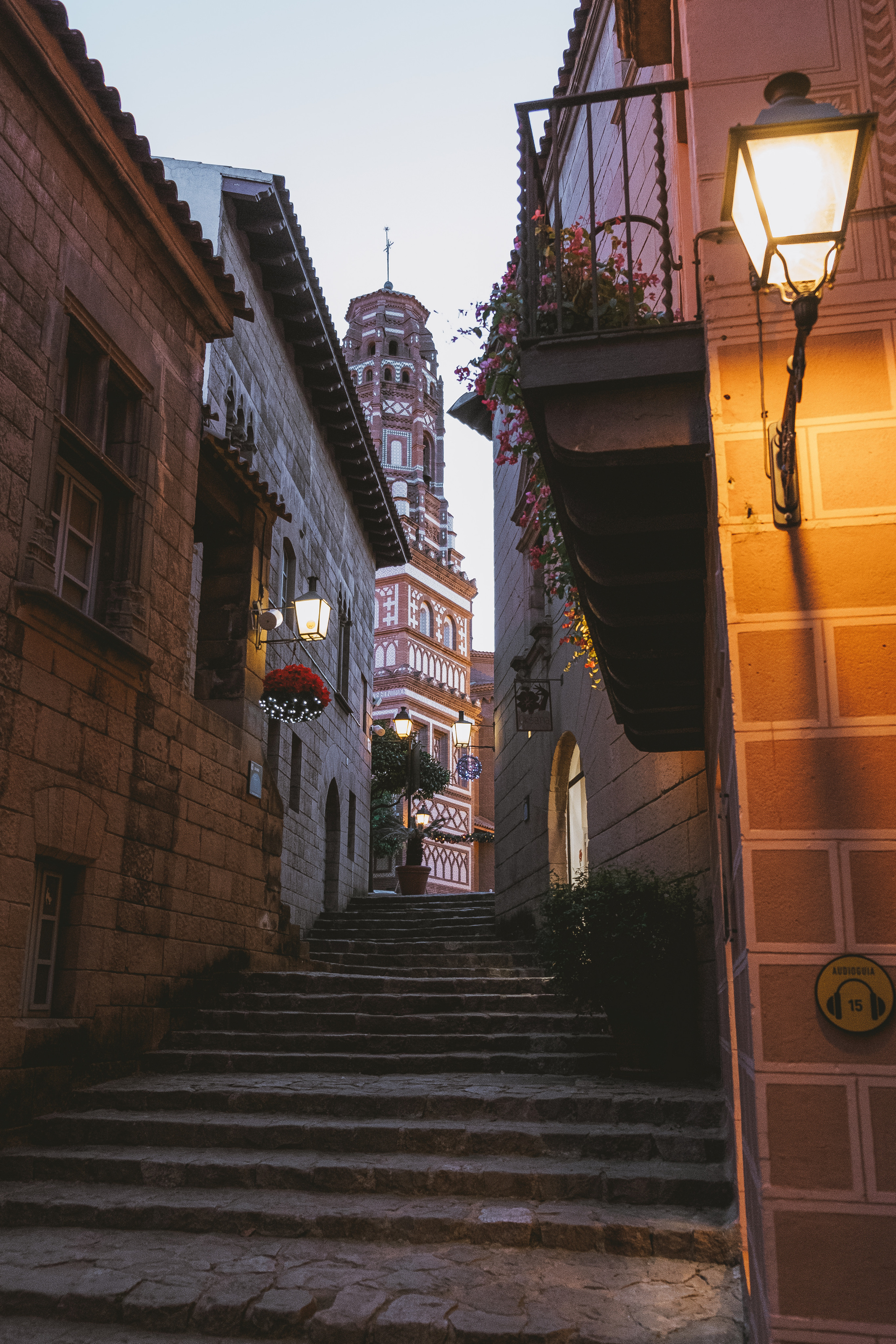 Poble Espanyol (Испанская деревня, исп. Pueblo Español)
