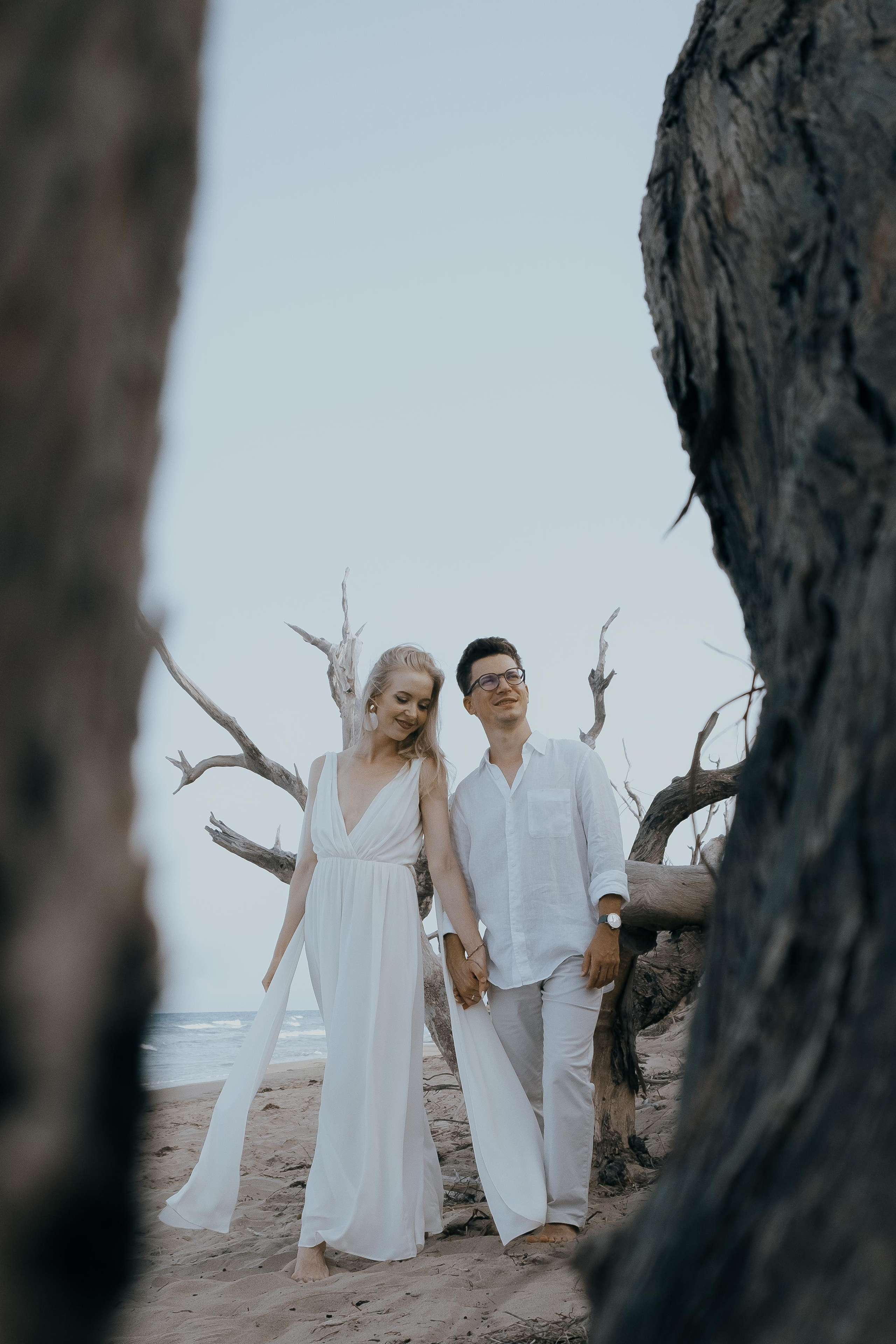 Vika & Slava: Лав стори на диком пляже в Испании