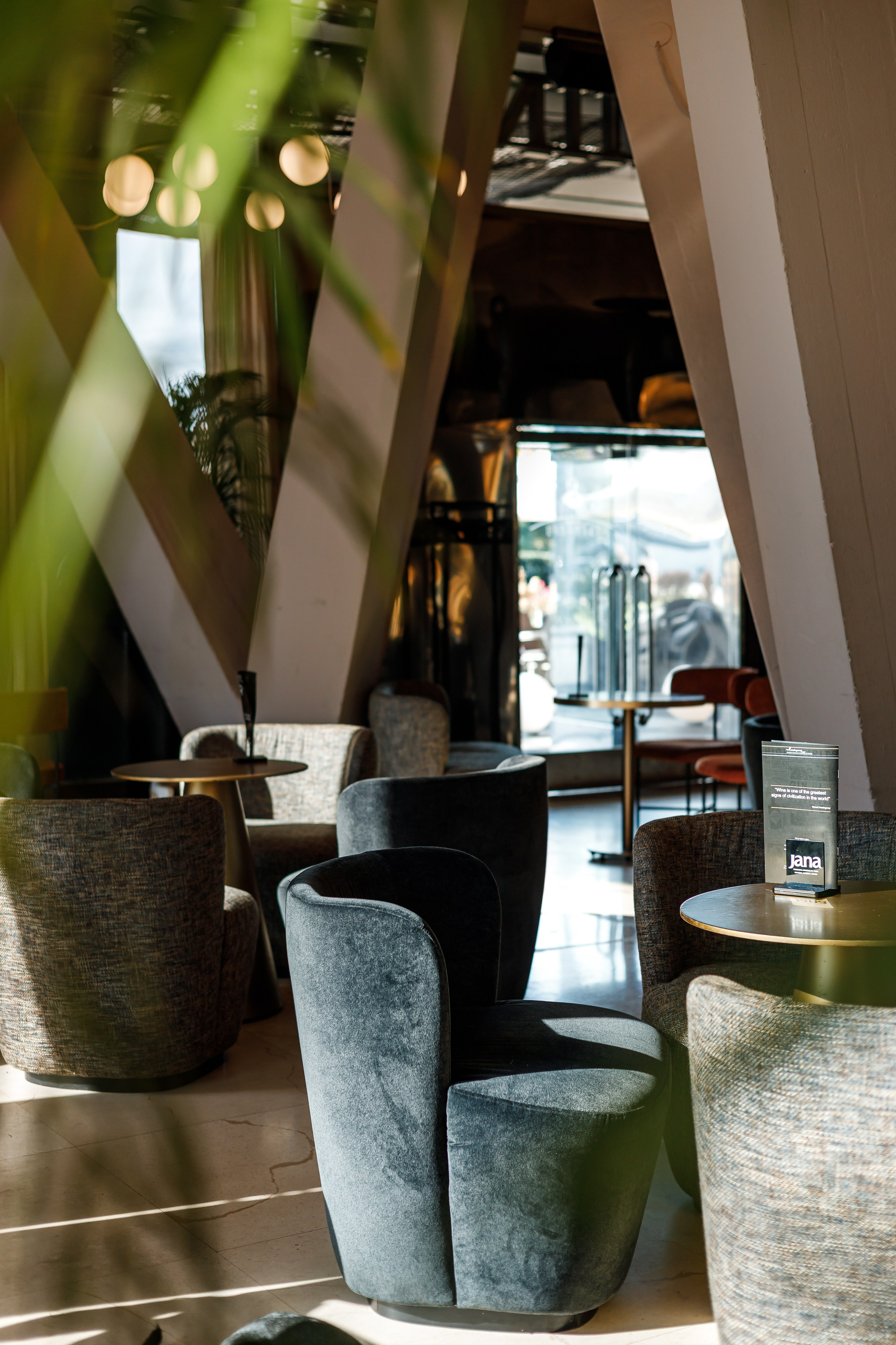 Hemingway bar Lisinski. Elena Gorobets. Photographer in Zagreb