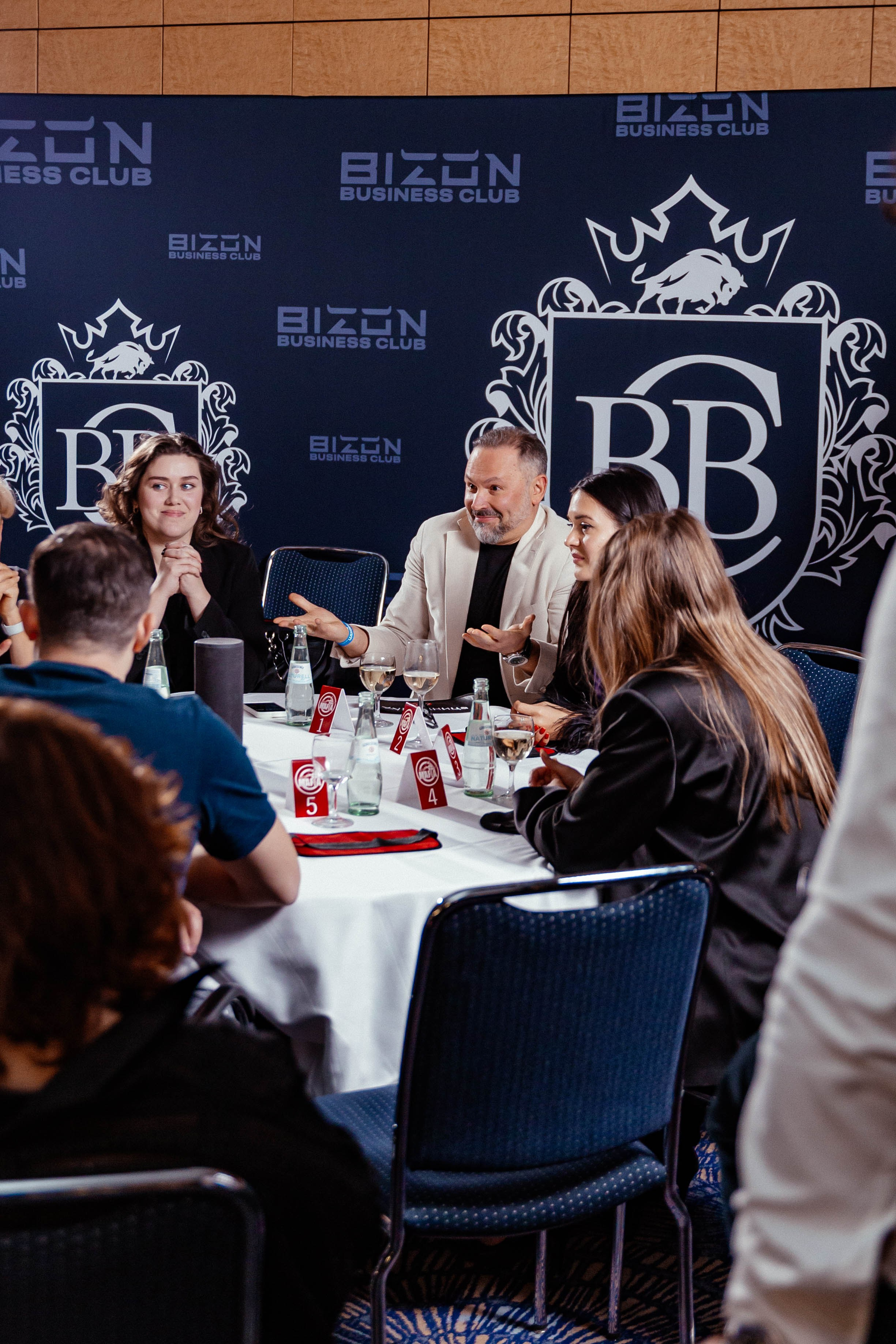 Club Bizon. Portrait family photographer in Berlin Elena Zakh