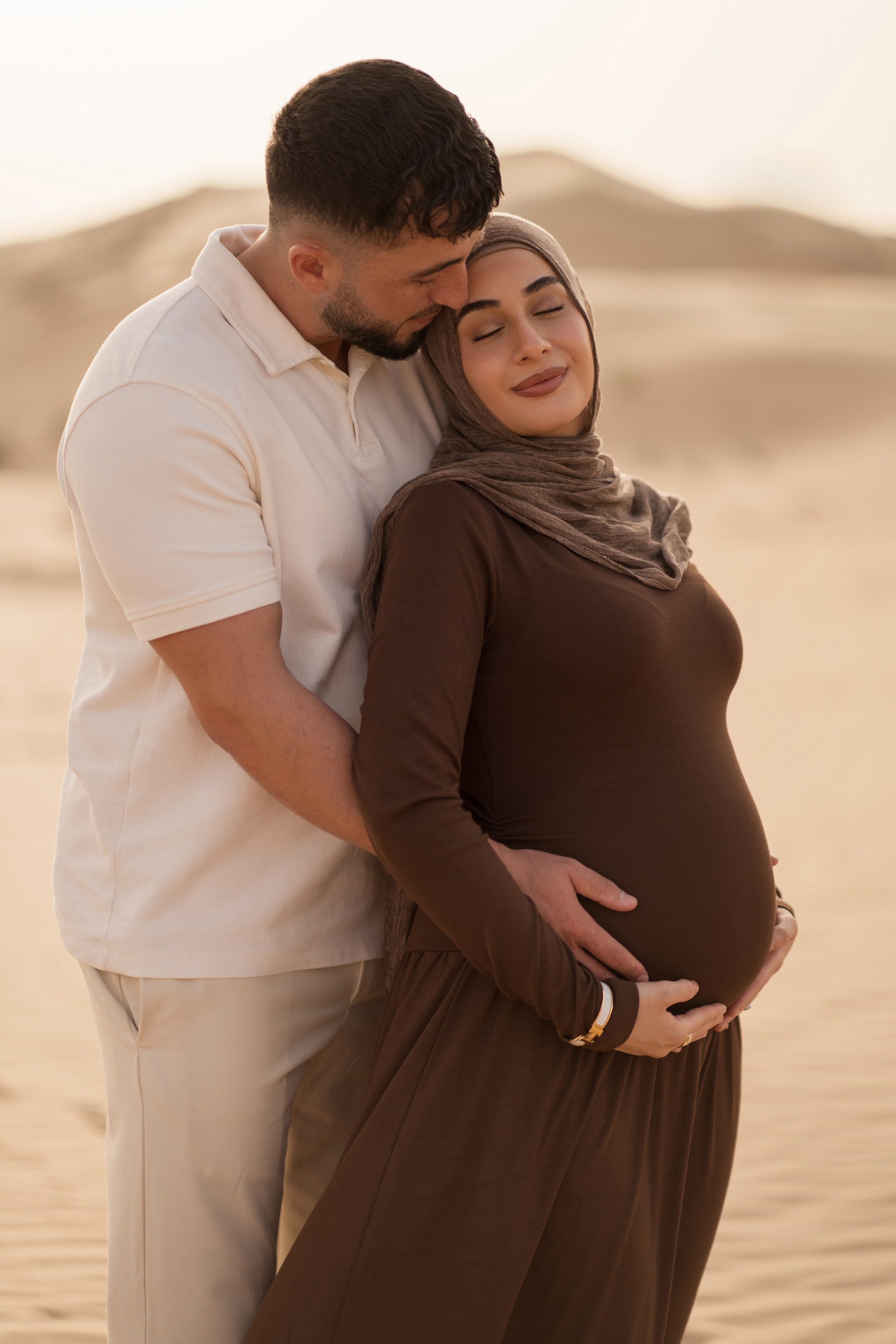 Whispers of love. Angela Iakovleva — Family Photographer in Dubai