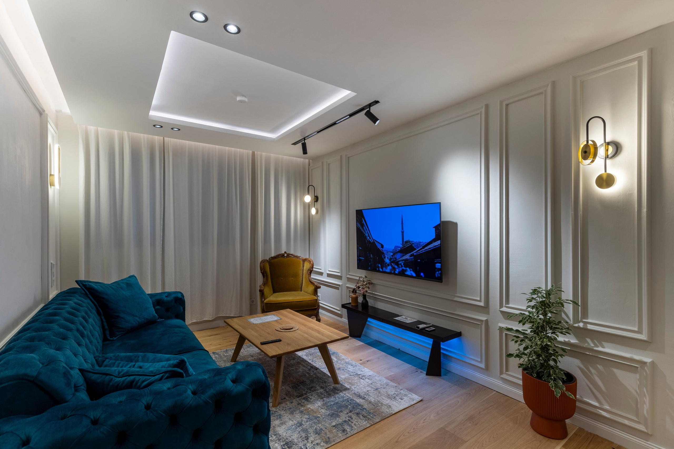 Fotografija modernog interijera – prirodno svjetlo i detalji enterijeraEksterijer poslovne zgrade – arhitektonske linije i dnevno osvjetljenjeEnterijer restorana – ambijentalno svjetlo i dizajn prostoraLuksuzni stan – minimalistički interijer i balans bojaFotografija fasade u sumrak – refleksije svjetla i perspektivaArhitektonska fotografija – precizne linije i teksture materijalaInterior photography by Namir Čomaga – profesionalne fotografije prostoraExterior photography Sarajevo – moderna arhitektura i kompozicija svjetla