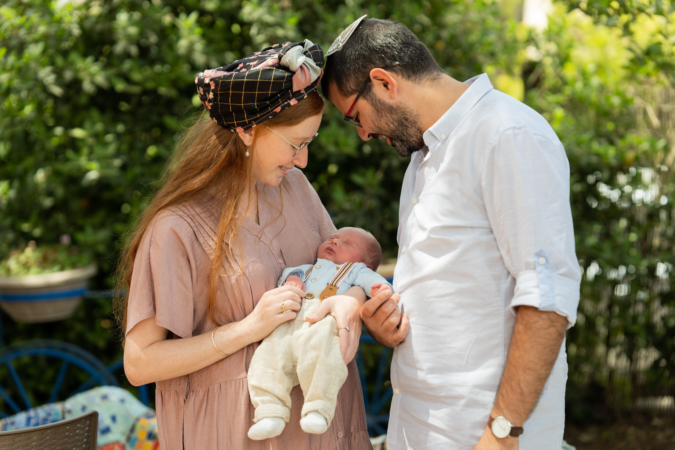 משפחת ברנד. יוסף מזרחי צילום חתונה, ברית וזוגיות. צלם מקצועי שאוהב להוציא אתכם הכי יפים ברגעים הכי מרגשים