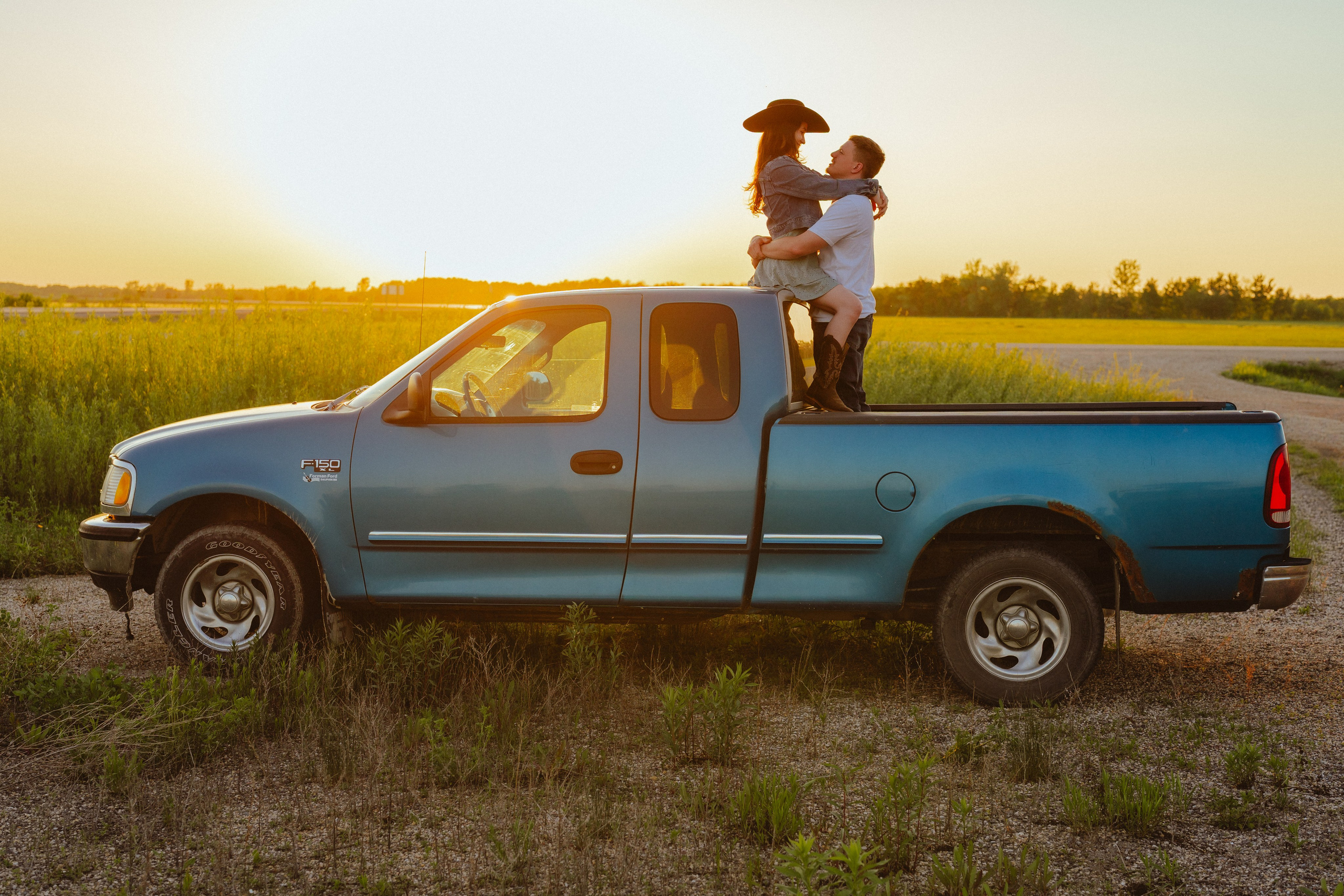 Summer Evening in a Pickup Truck. Photographer Viktoriia Skavronskaya