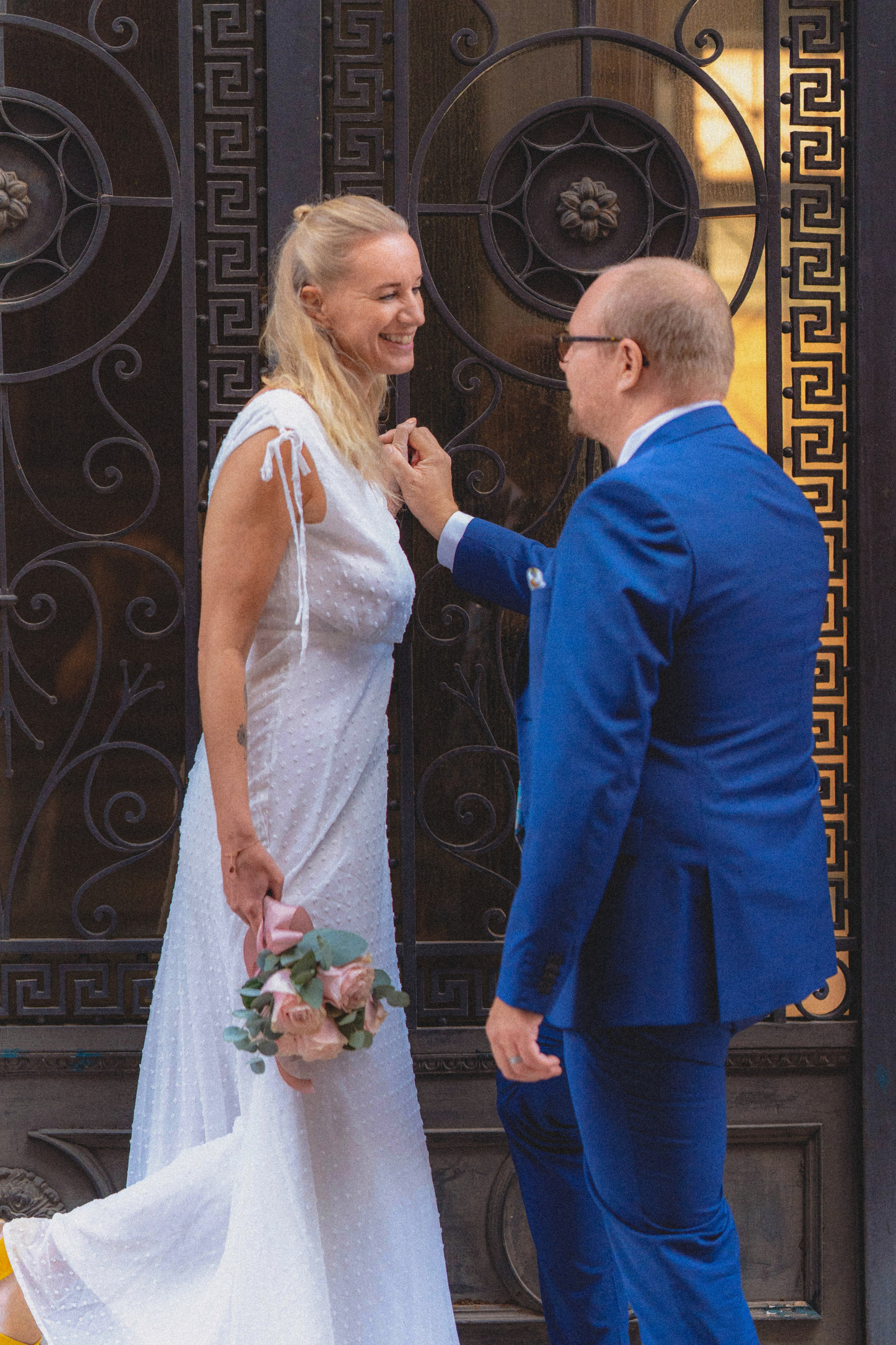 Daniel and Alexandra elopement in Athens. Photographer in Greece Kristina
