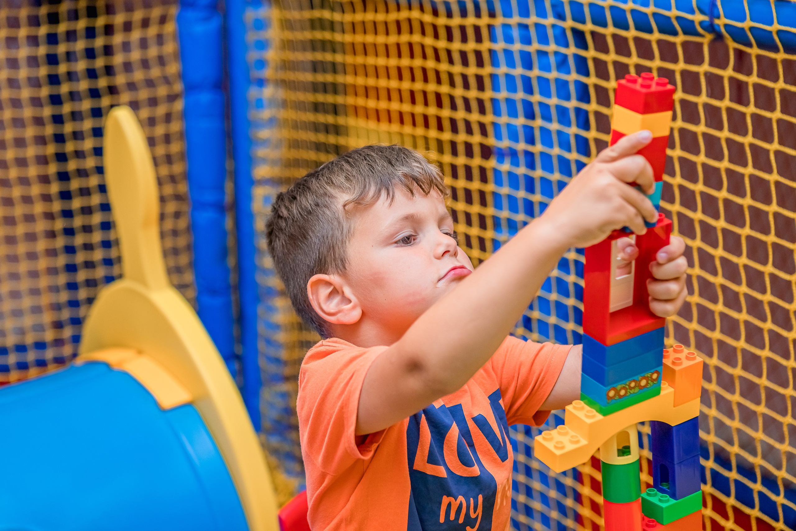 Чрстит Първи Рожден Ден. Фотограф Ирина Йотова