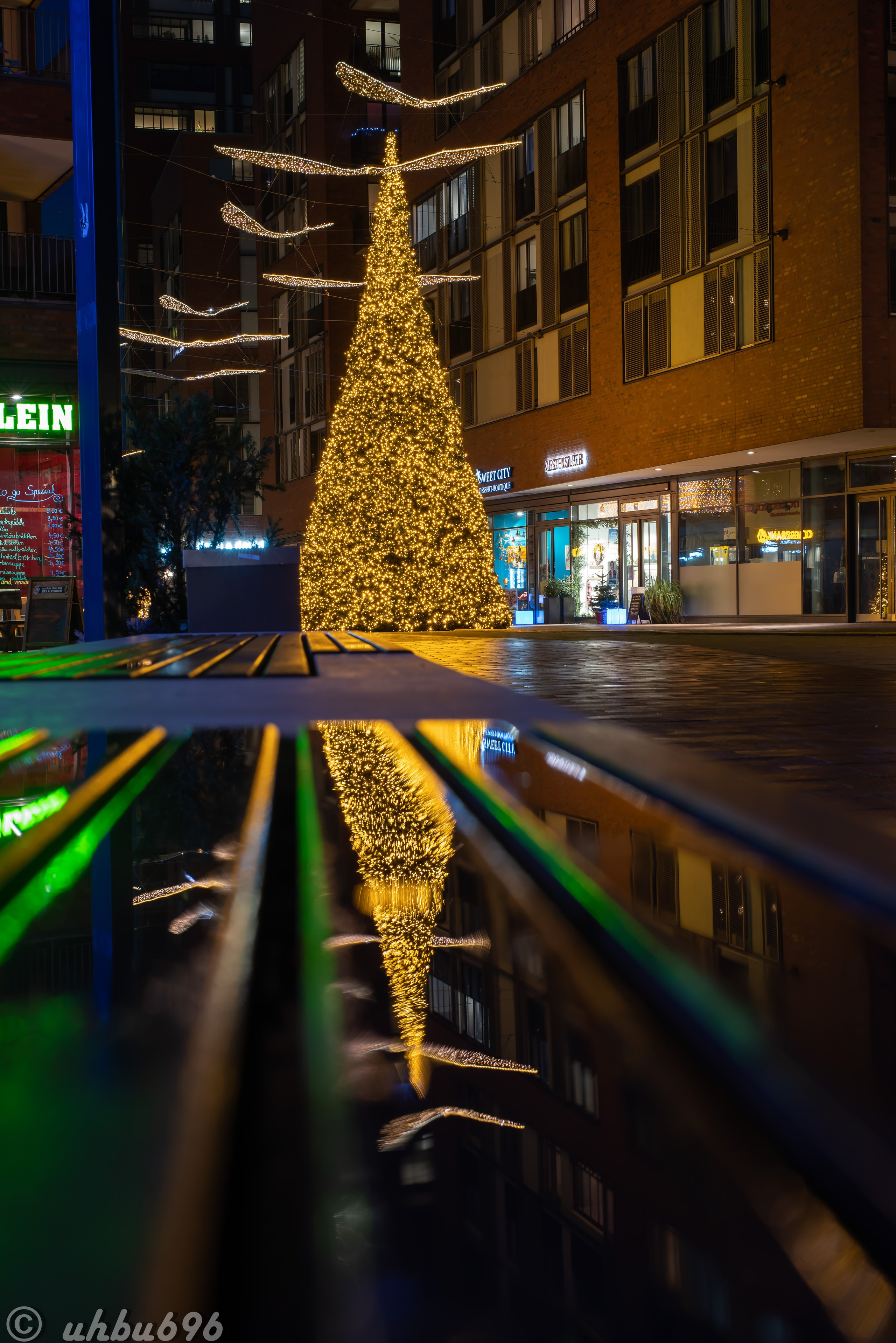 Speicherstadt in Hamburg — Historic Warehouse District by the Water. ReCity — local city news that matter, no noise