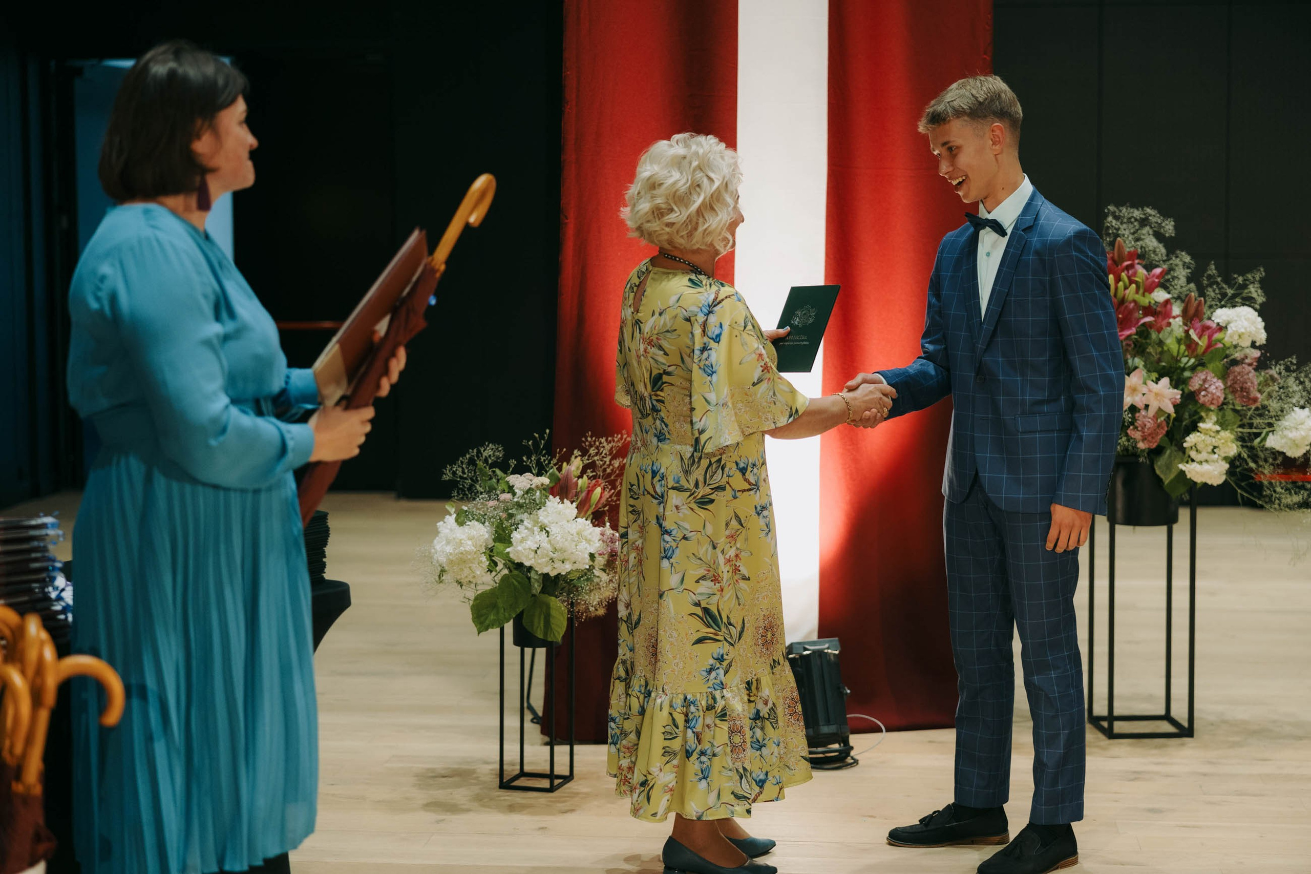 Izlaiduma fotogrāfs Ogrē, Salaspilī, Ikšķilē un Rīgā | Portreti un emocijas. Fotogrāfs kāzām, ģimenēm un dažādiem pasākumiem