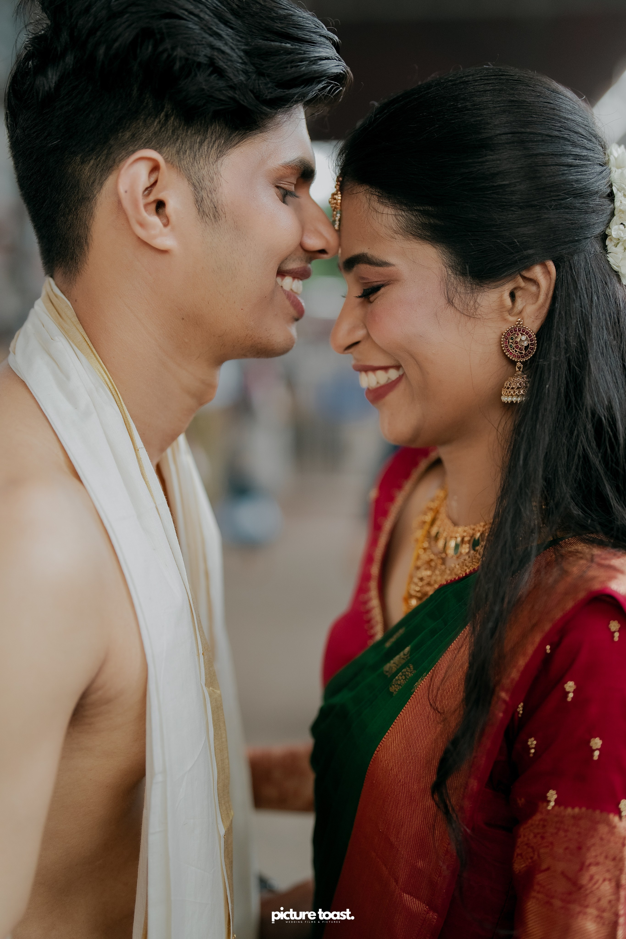 Guruvayur Wedding Ft. Athira & Abilash. Fine art Wedding Photographers in India & Canada