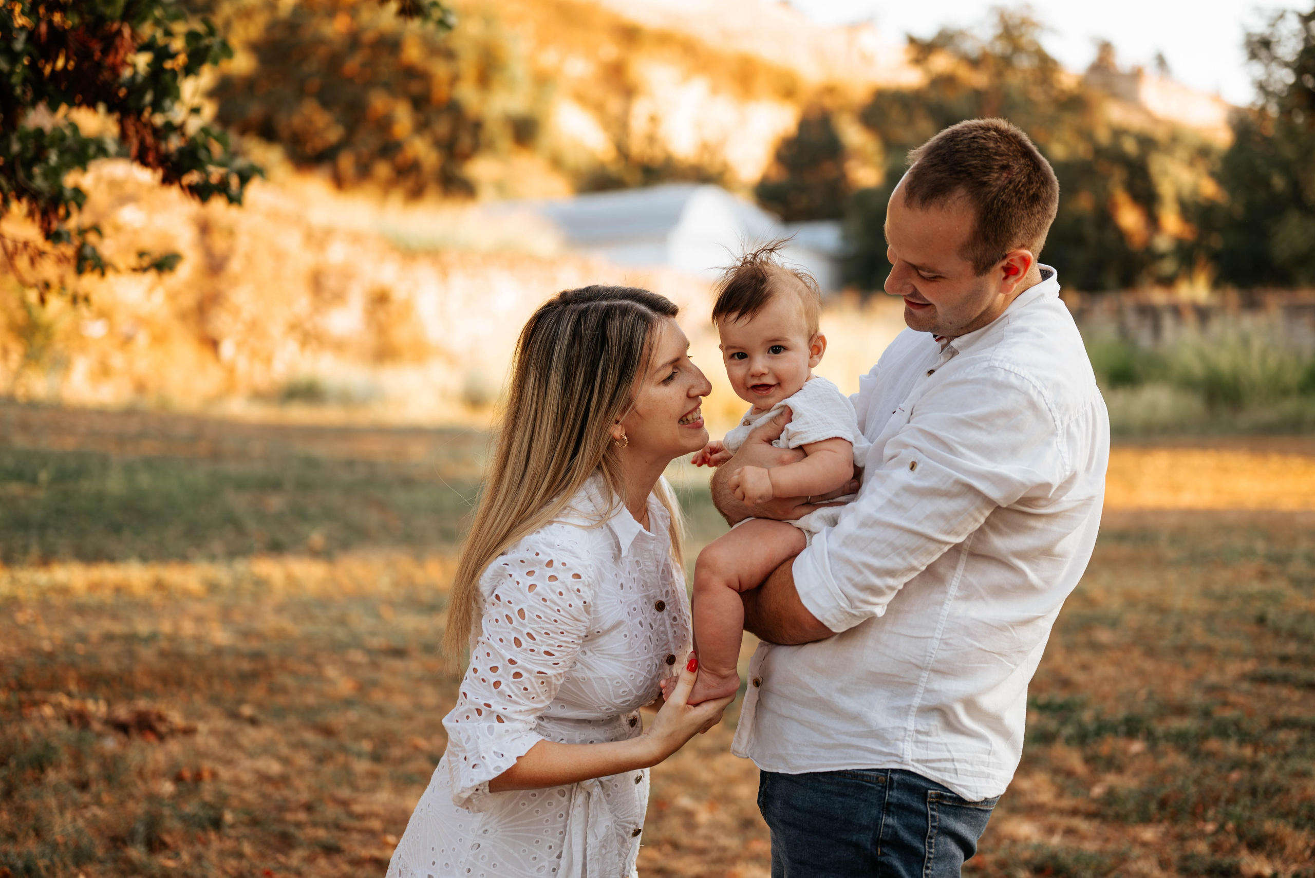 Vuk - porodično fotografisanje u prirodi. Dečiji i porodični fotograf