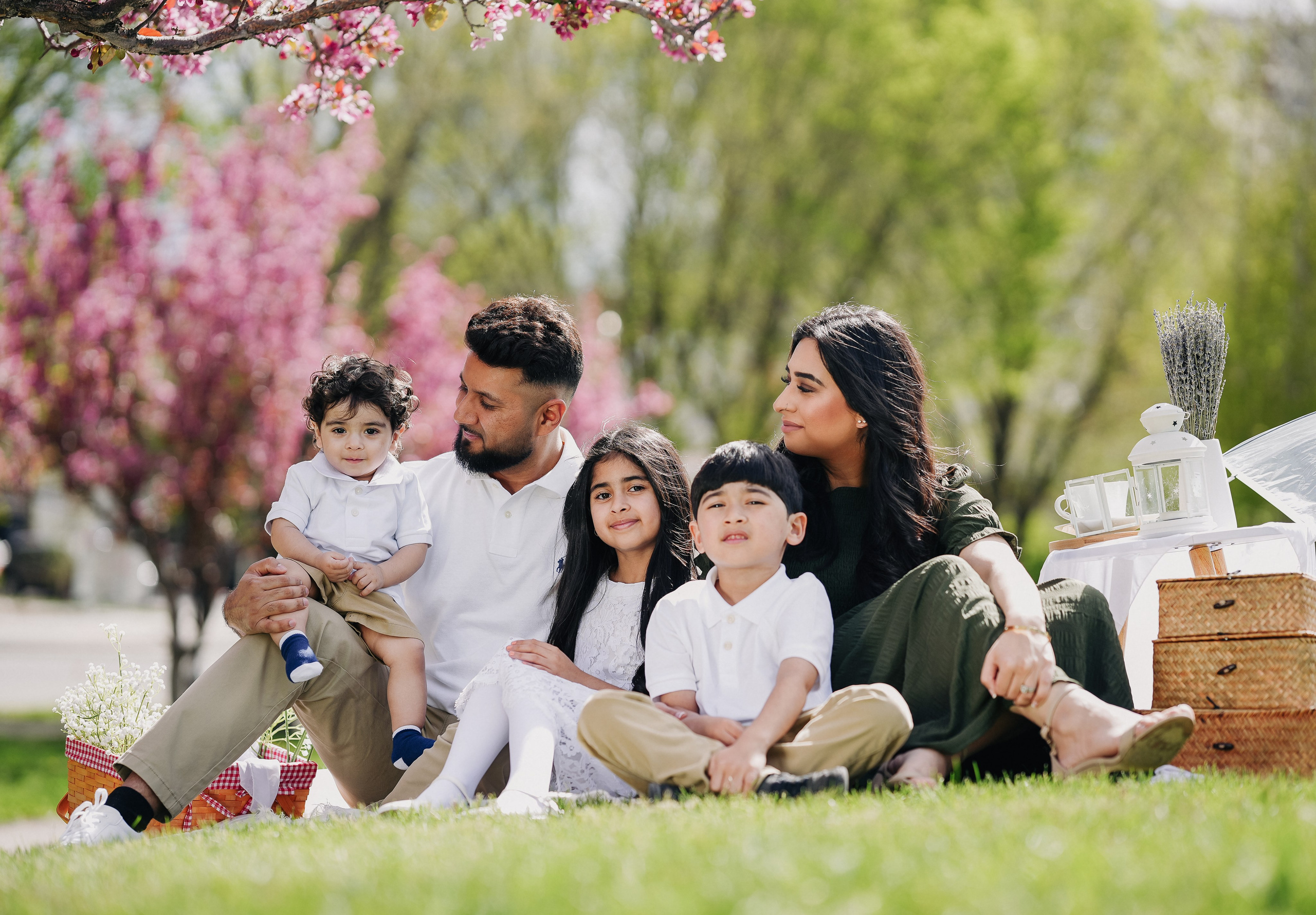 Spring Photo Day. Pashynska Photography | Calgary Wedding & Family Photographer