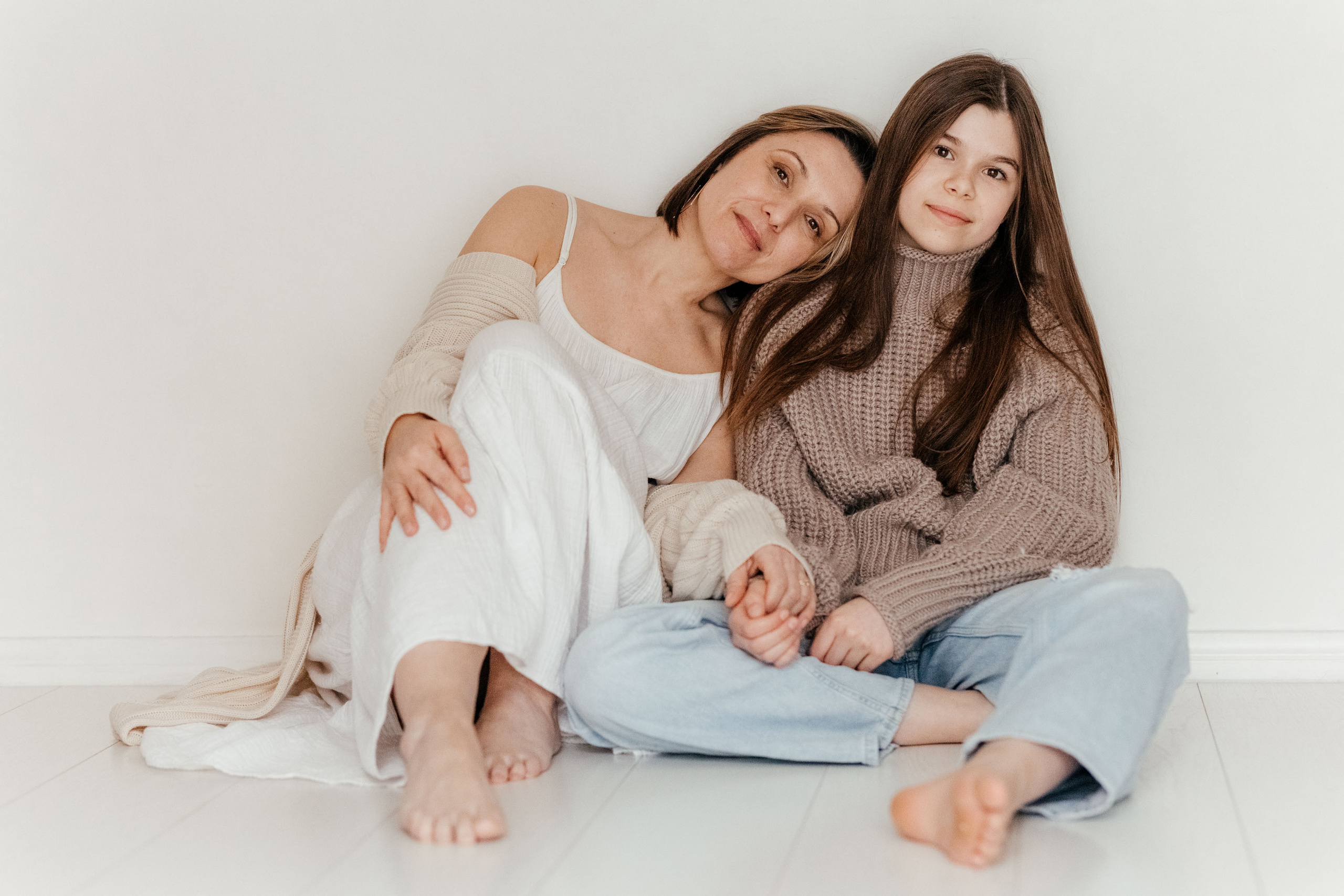 Mom and Daughter. Valokuvaaja Lahti, Helsinki Elena Salonen