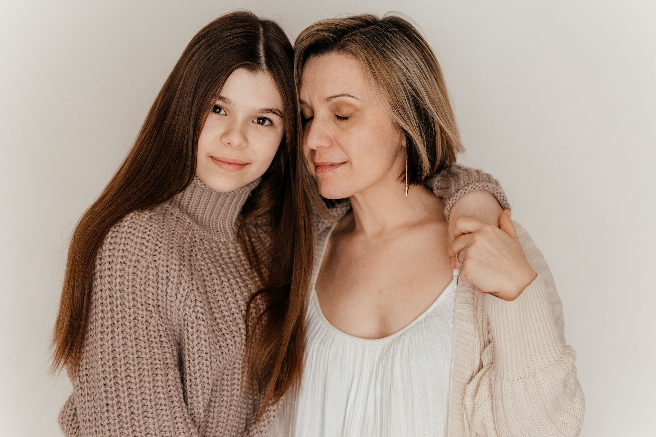 Mom and Daughter. Valokuvaaja Lahti, Helsinki Elena Salonen