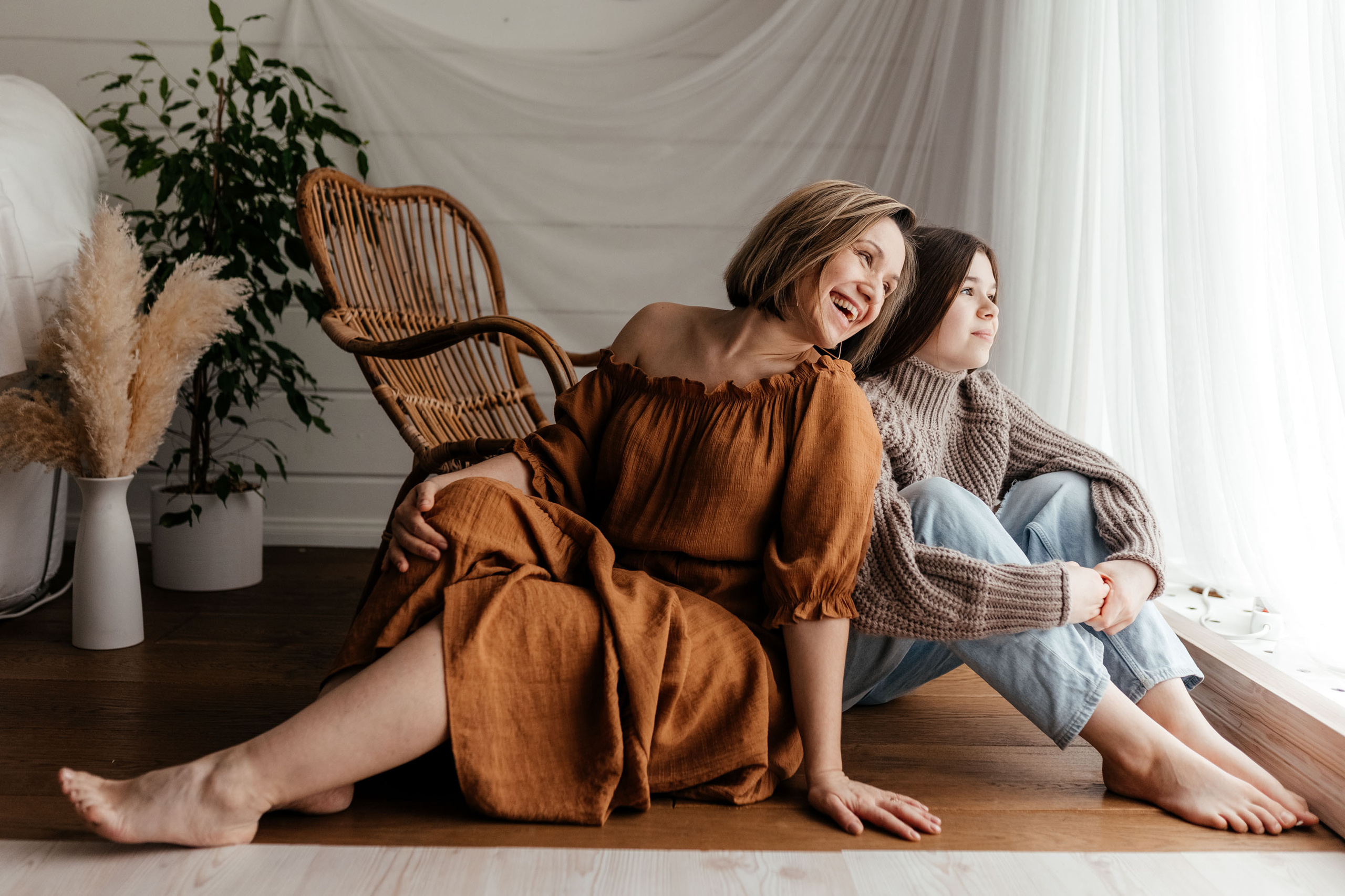 Mom and Daughter. Valokuvaaja Lahti, Helsinki Elena Salonen