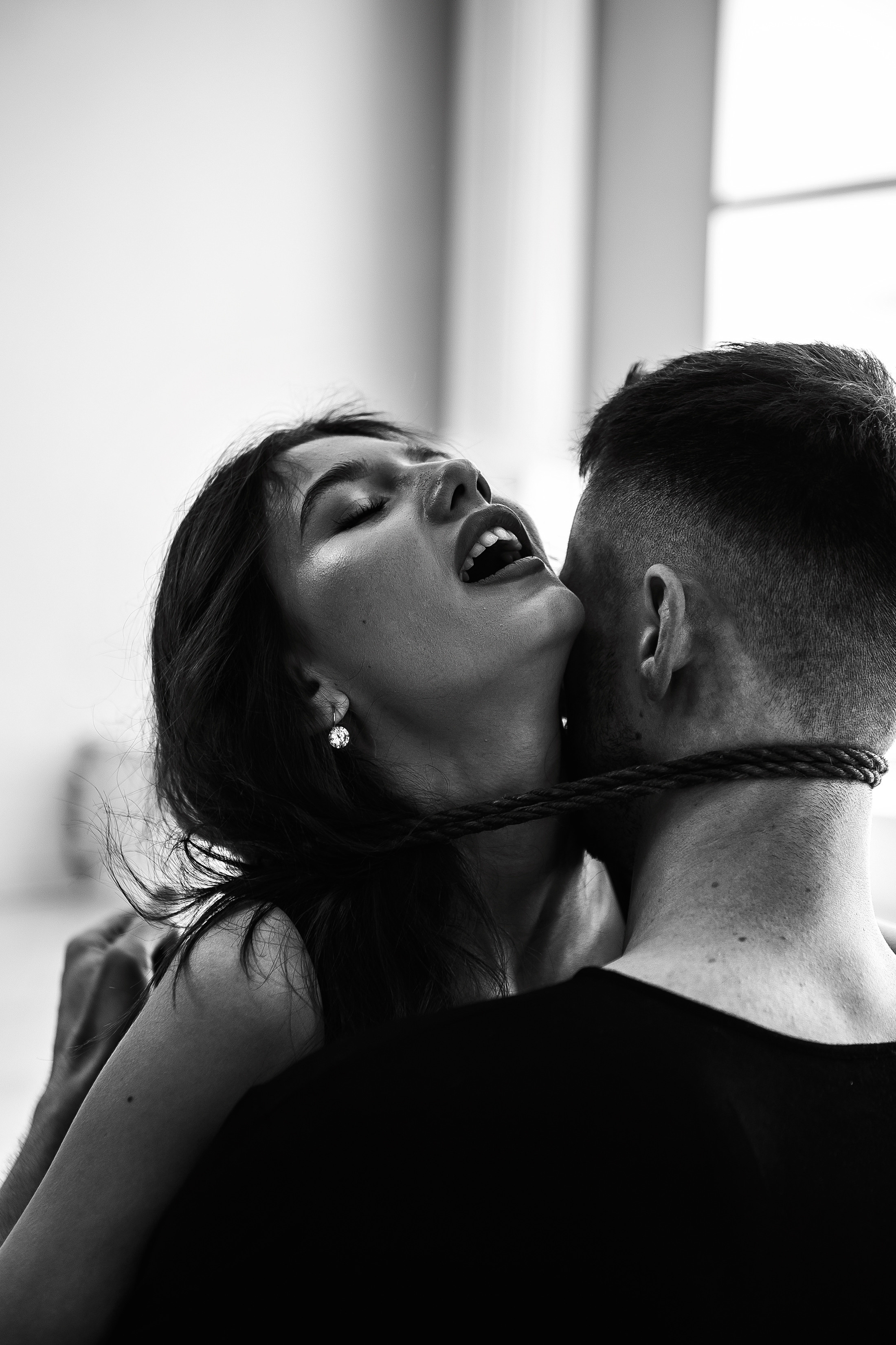 HOT-story. Женский сексуальный фотограф в Анталии, Турции Надин Оздемир