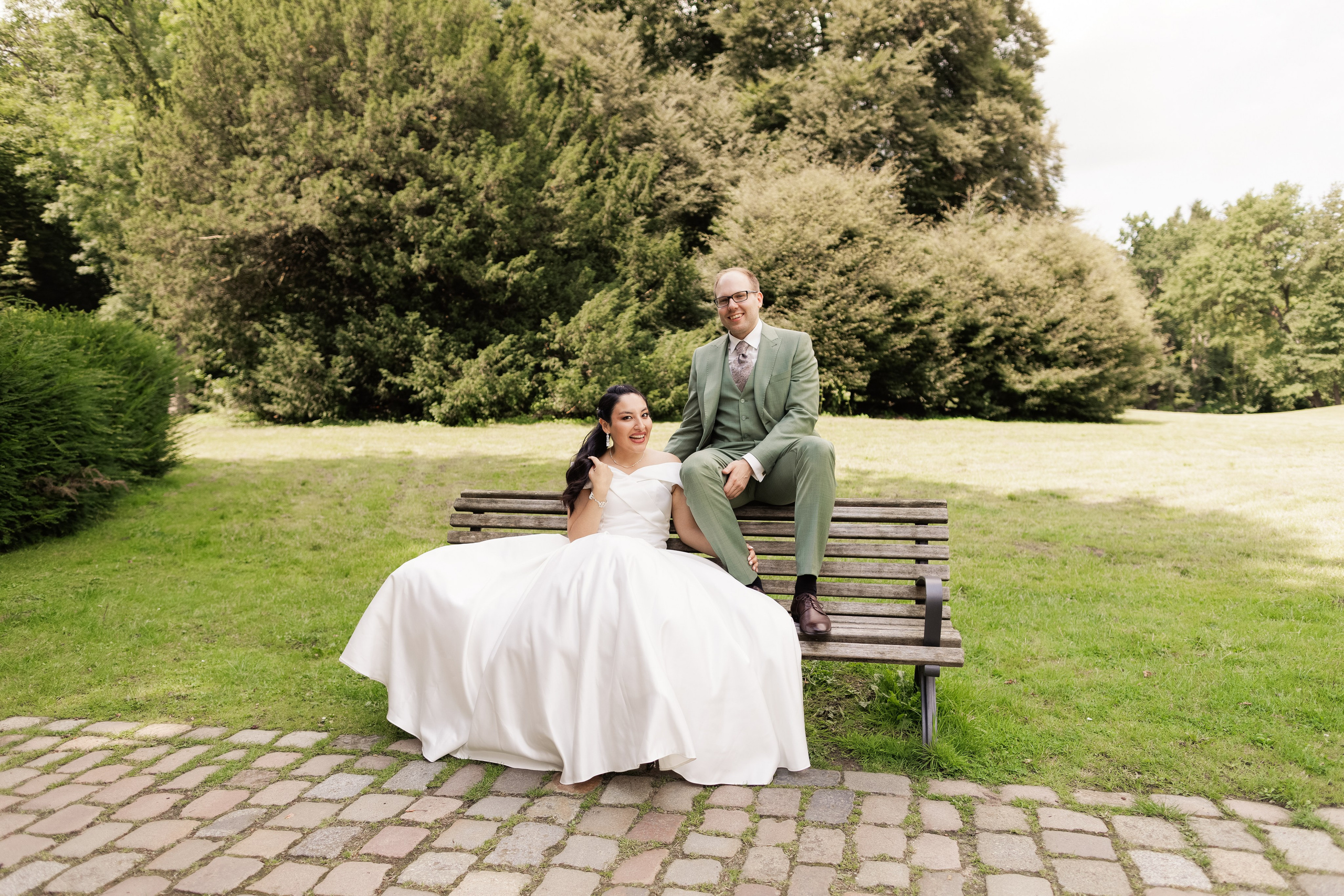 Hochzeitsfotografie im Schloss Ahrensburg | Zeitlose Eleganz in Schleswig-Holsteins Gärten. Hochzeitsfotograf und Hochzeitsvideograf aus Hamburg | Roka21Film