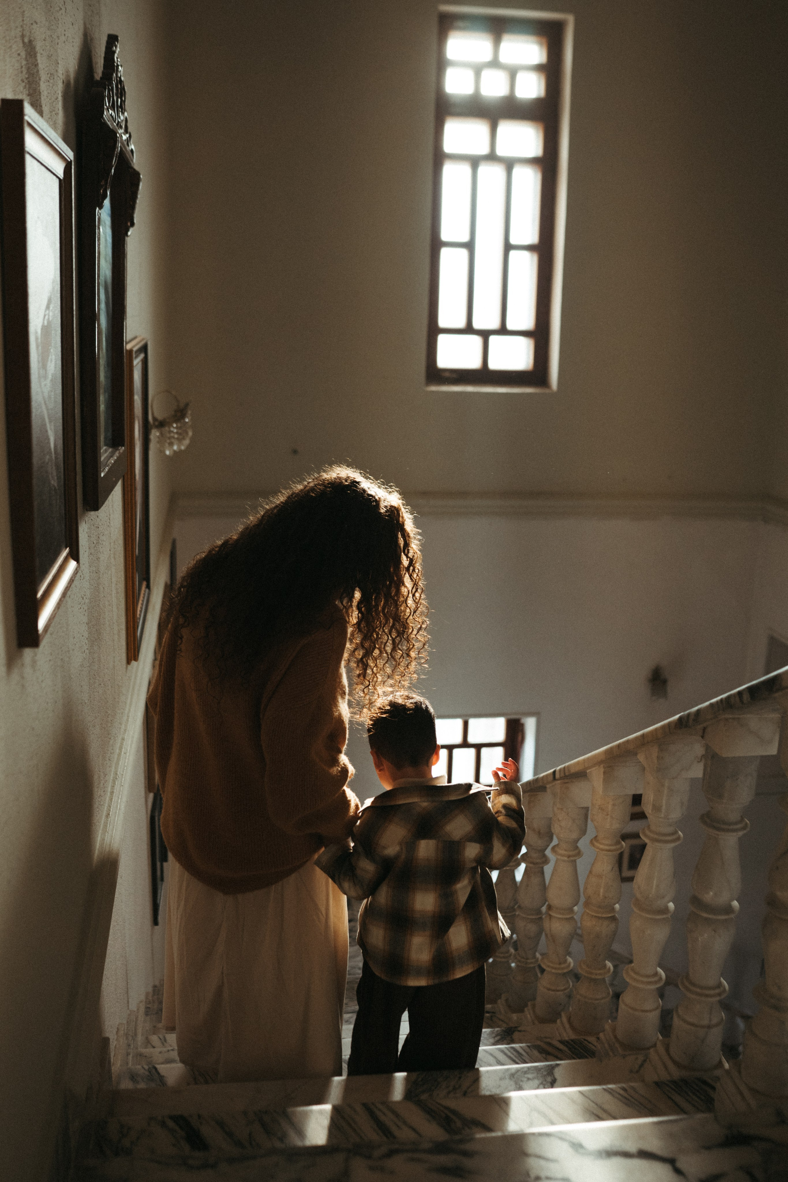 Lika and Anar. Family photographer in Saudi Arabia