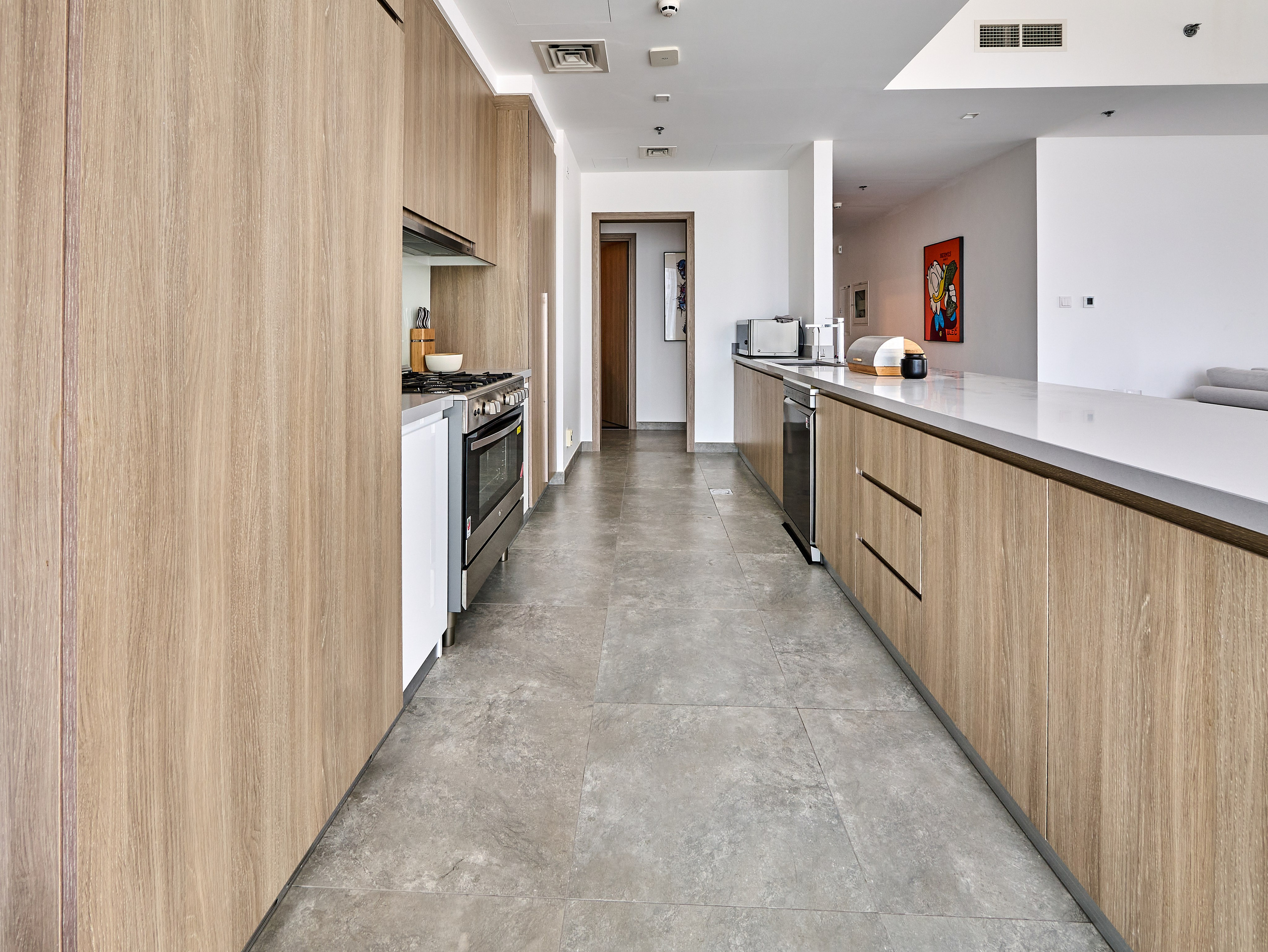 Dubai Marina Apartment — Real Estate Photography. Hotel Photographer in Dubai — Interiors & Commercial by Oleg Novikov