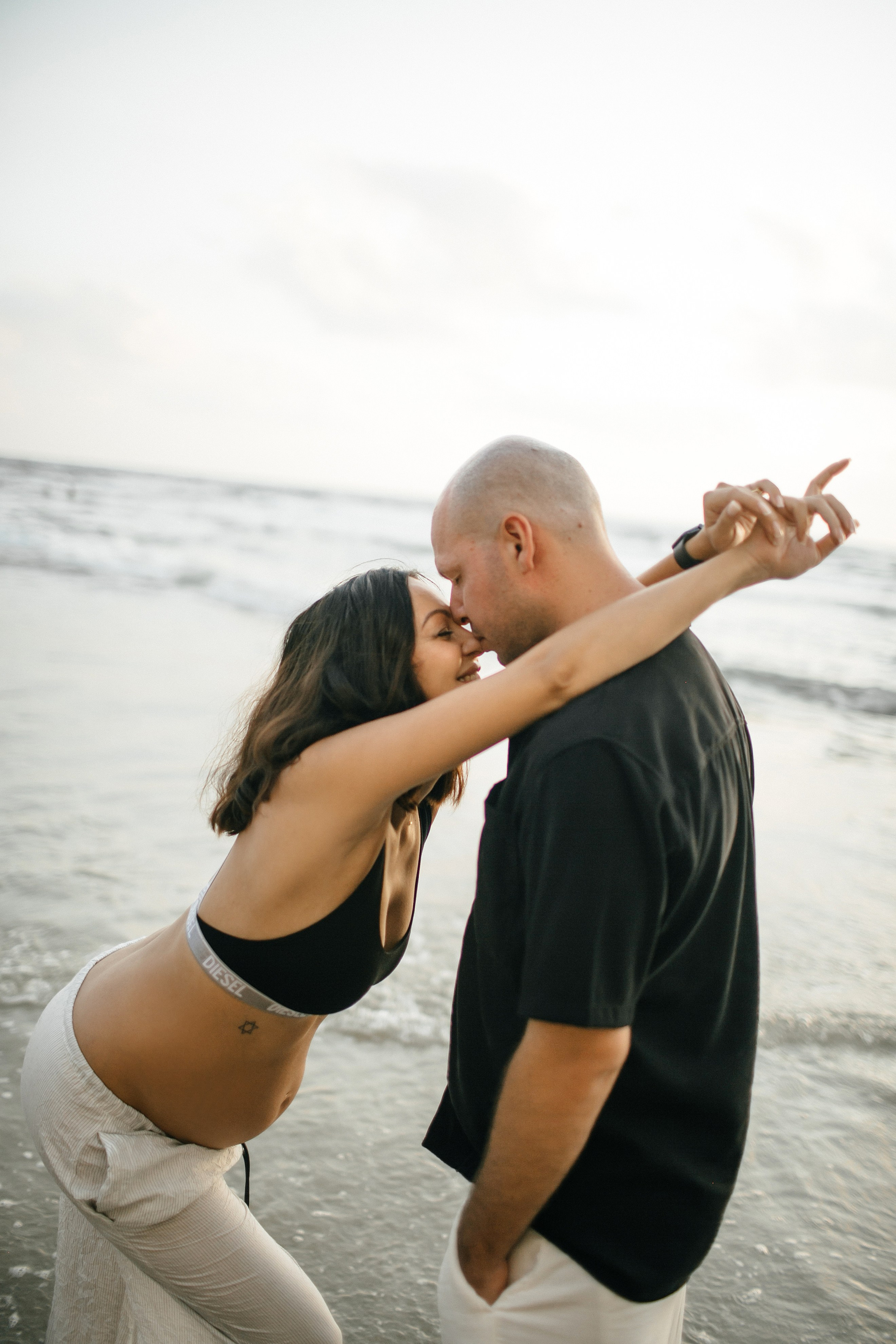 Katya & Fil Givat Olga. Family photographer in Israel