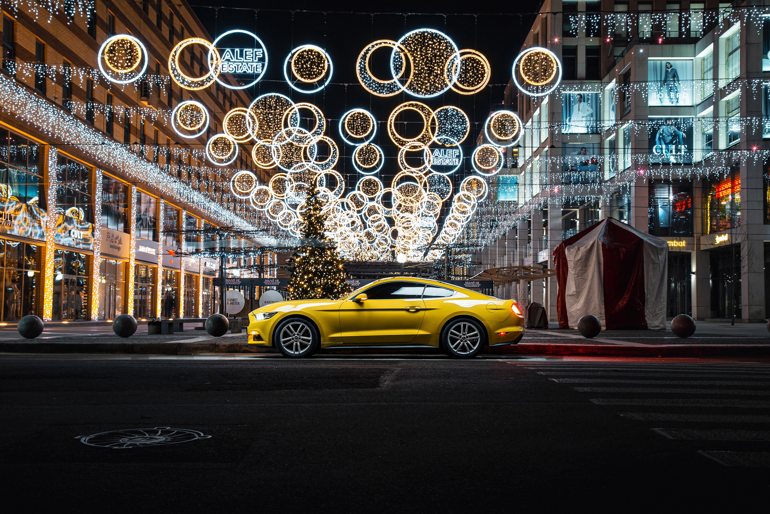 Ford Mustang. Photographer in Paris — Vitalii Motruk