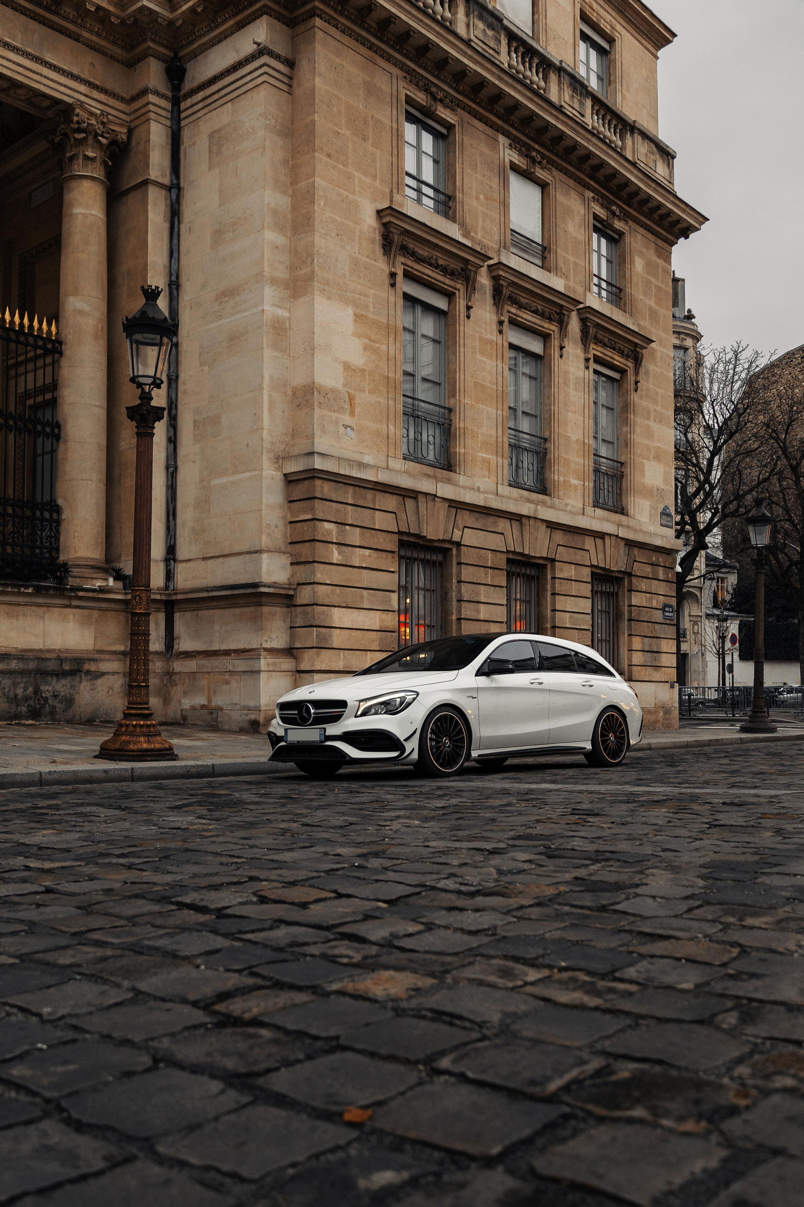 Mercedes-Benz CLA 45 AMG. Photographe de voitures à Paris — Vitalii Motruk