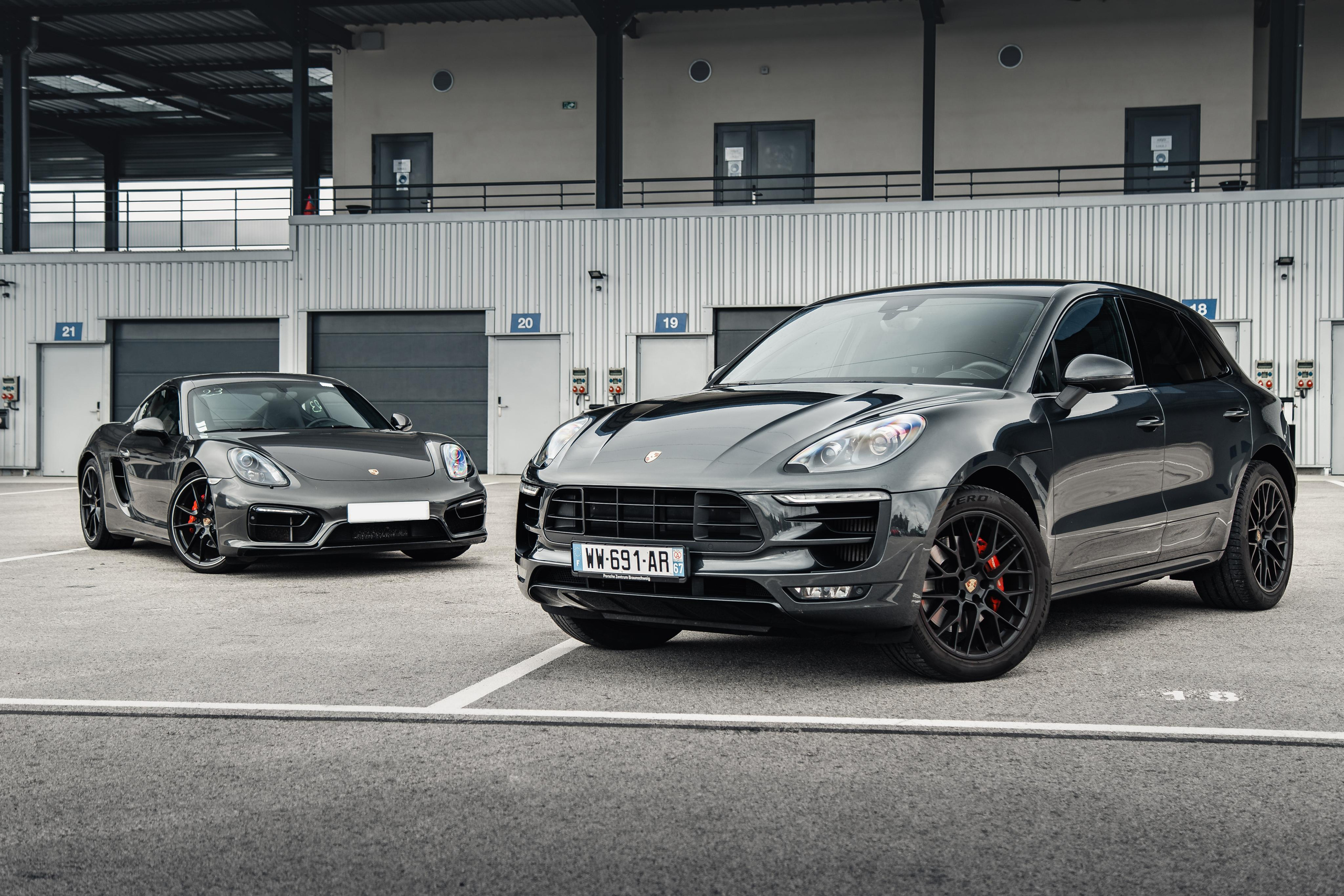 Porsche Cayman. Photographe de voitures à Paris — Vitalii Motruk