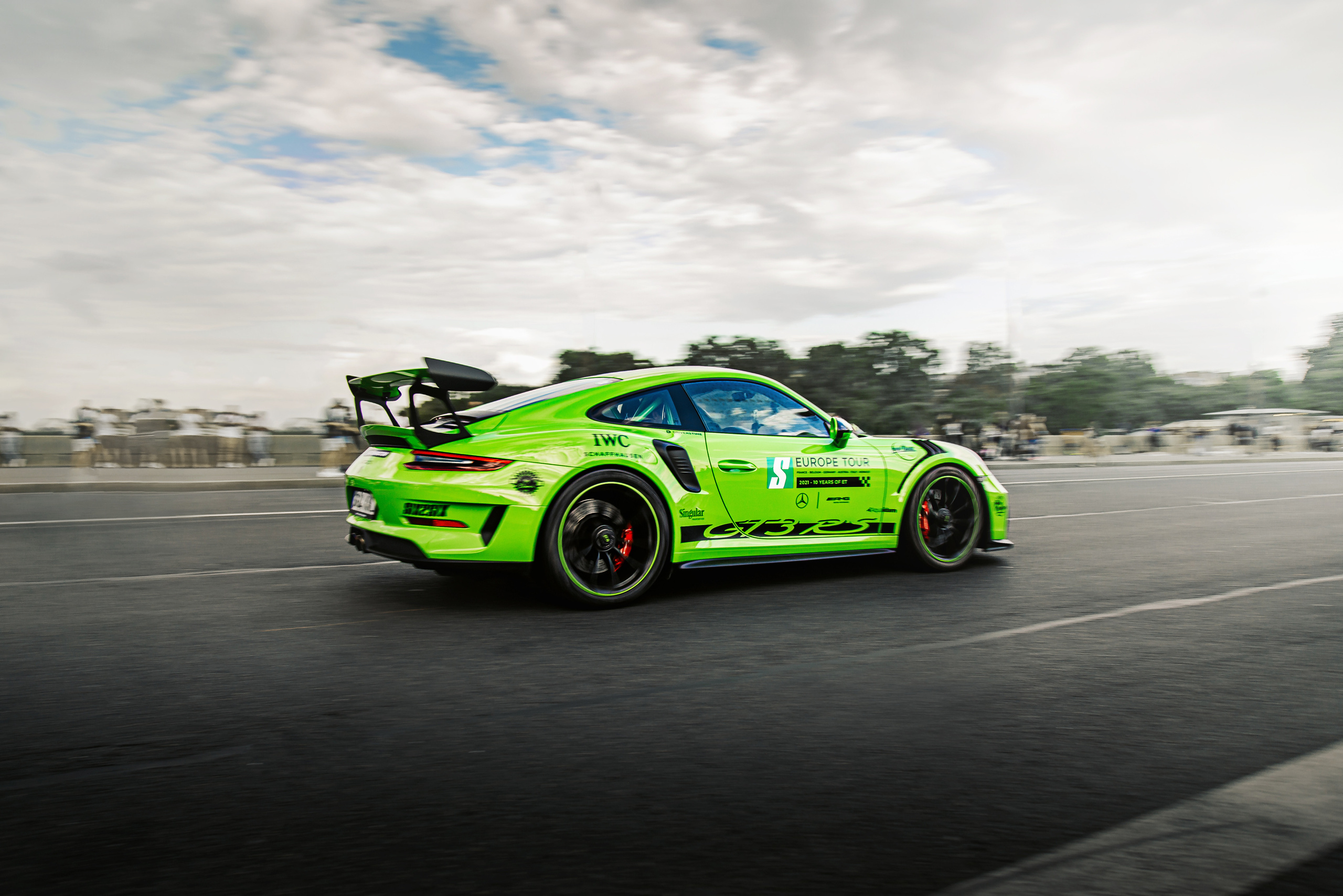 Street photo in Paris. Photographe de voitures à Paris — Vitalii Motruk