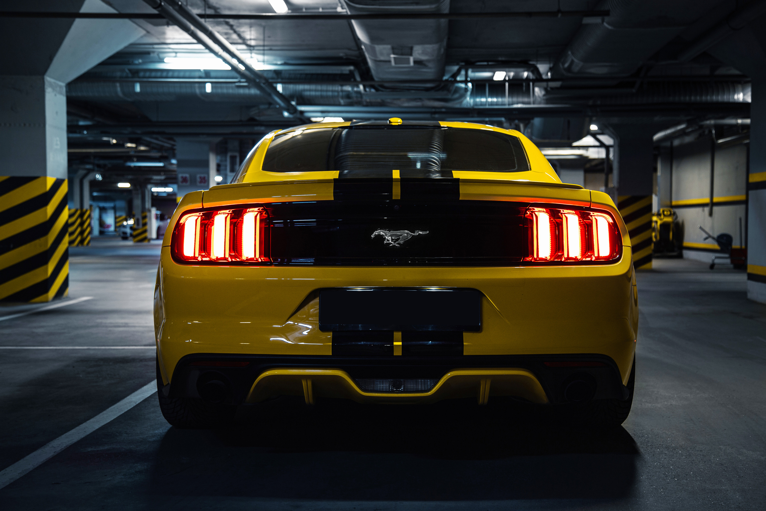 Ford Mustang. Photographer in Paris — Vitalii Motruk
