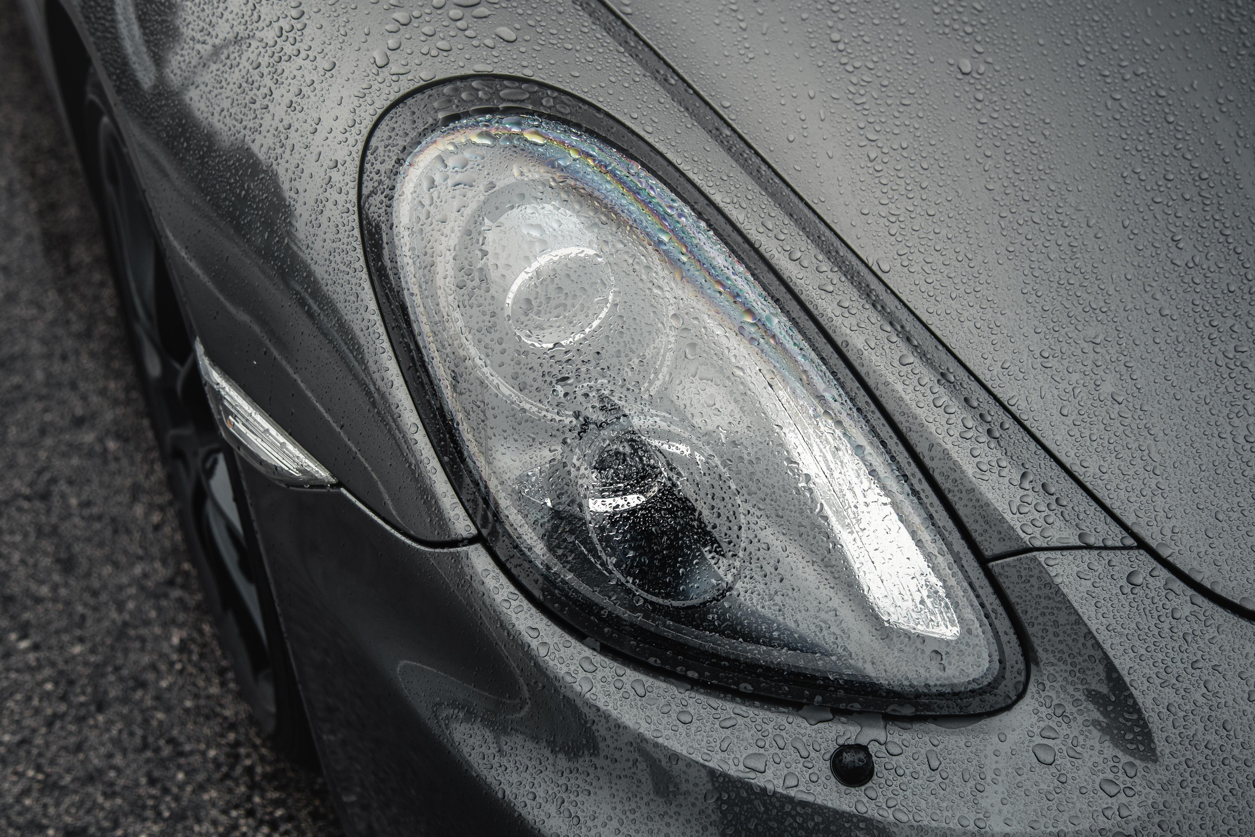Porsche Cayman. Photographe de voitures à Paris — Vitalii Motruk