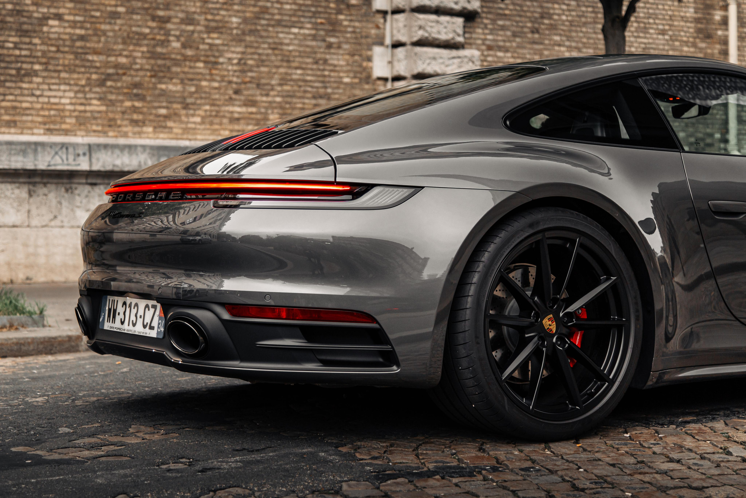 Porsche 911 Carrera S. Photographe de voitures à Paris — Vitalii Motruk