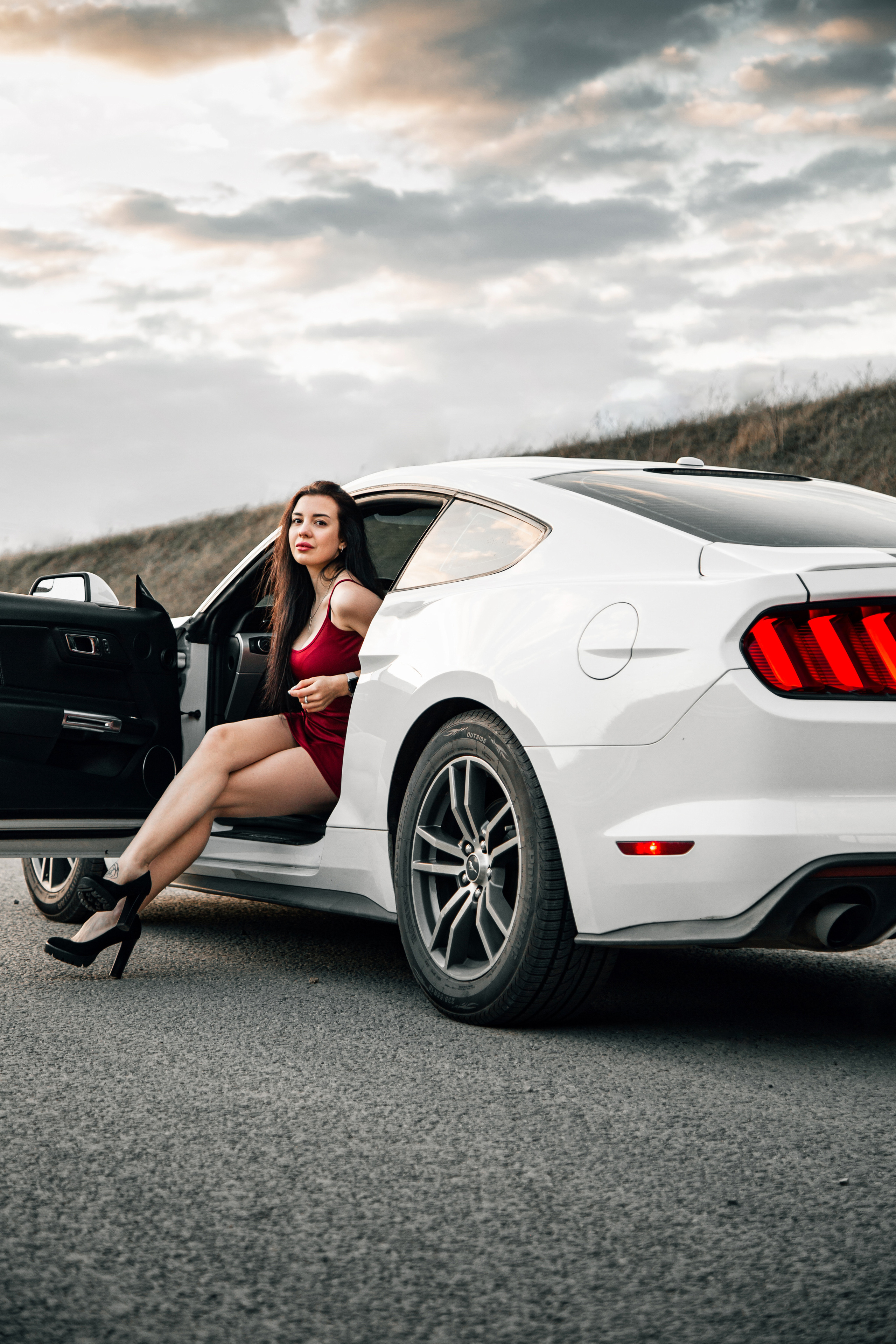 Liza x Mustang. Photographer in Paris — Vitalii Motruk